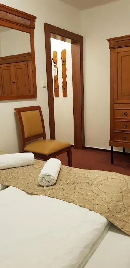 Property building, Bed in Hotel Pomezí