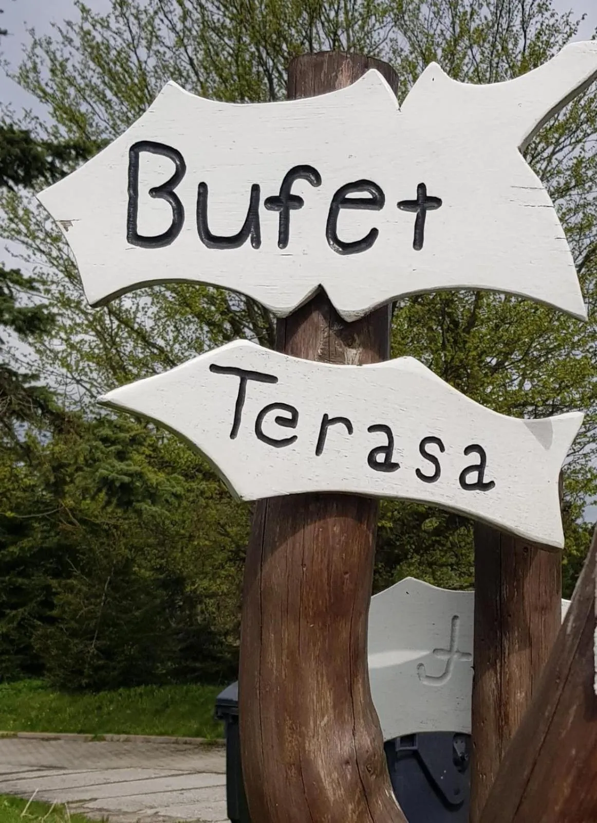 Logo/Certificate/Sign in Hotel Pomezí