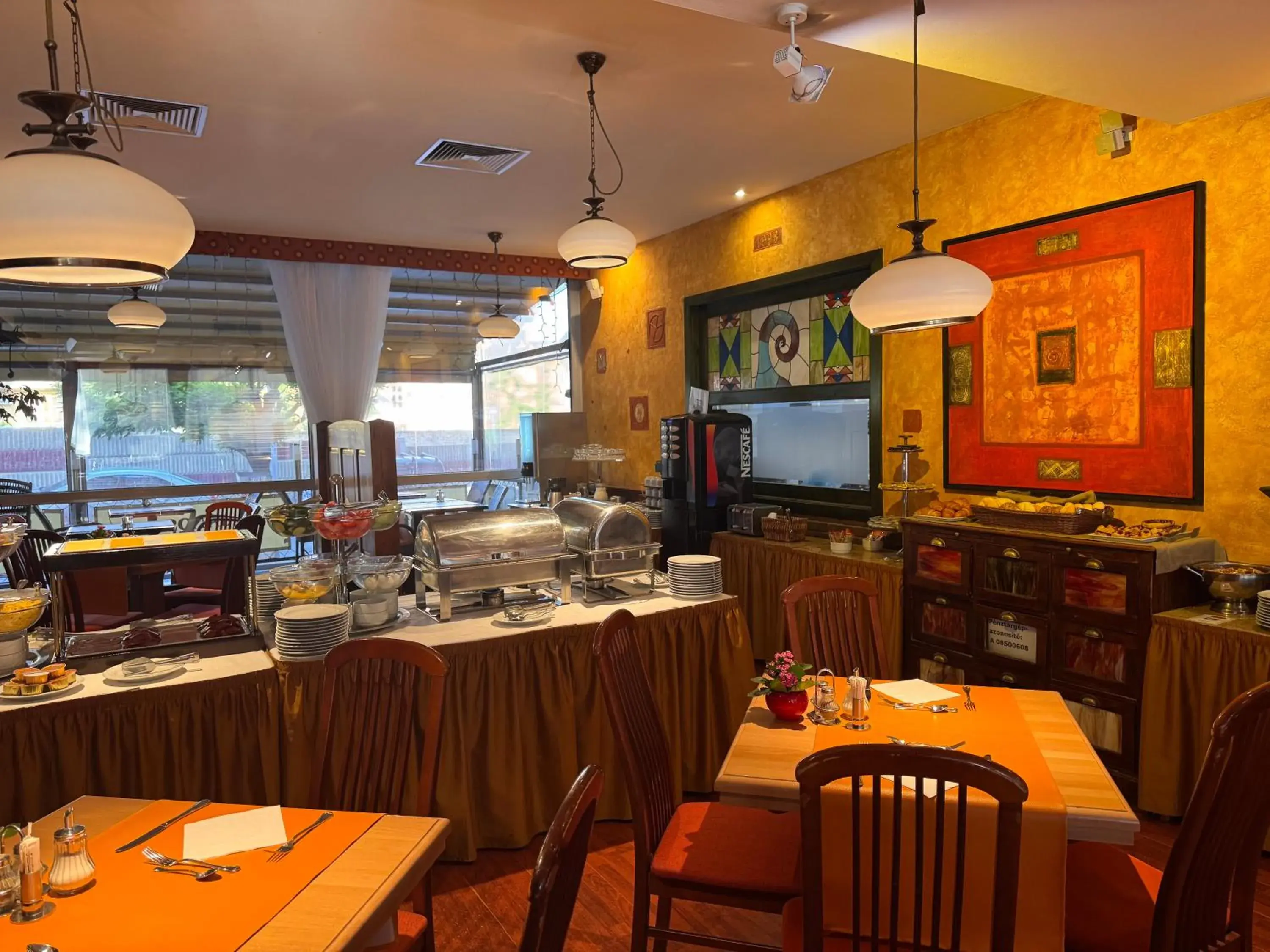 Restaurant/places to eat in Hotel Charles Restaurant/places to eat in Hotel Charles