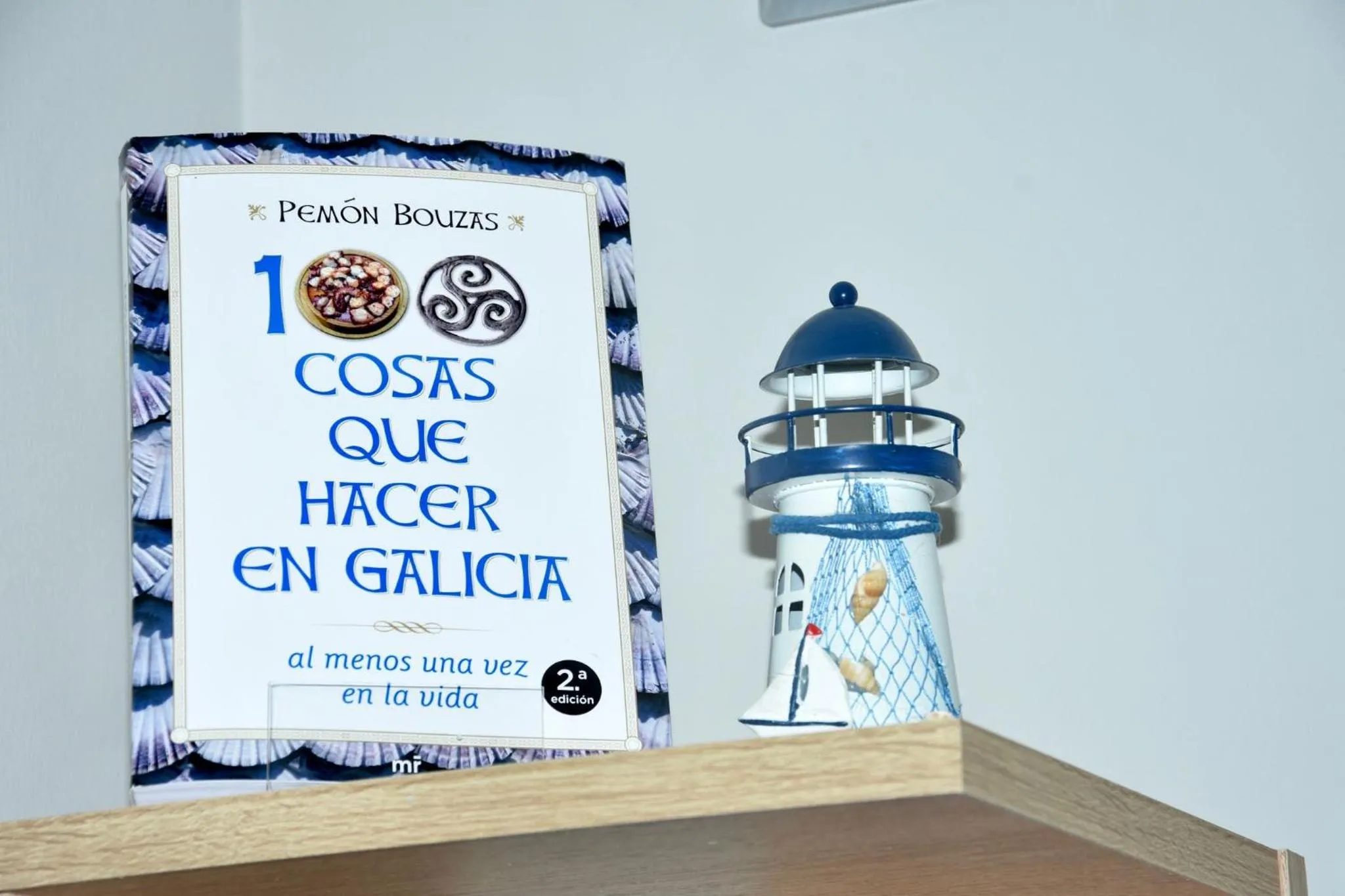 Communal lounge/ TV room in HOTEL MAREA