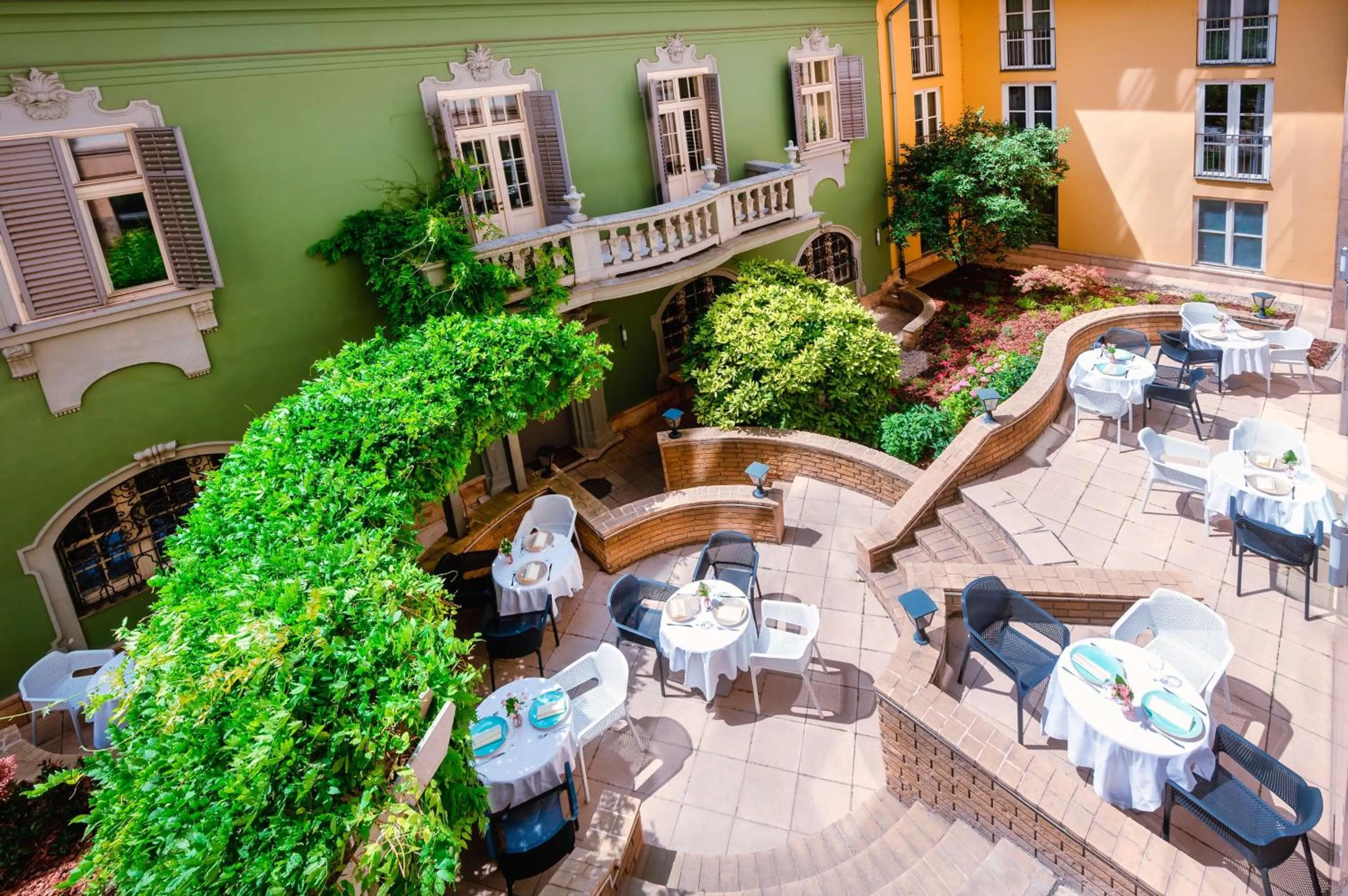 Property building in Park Plaza Budapest