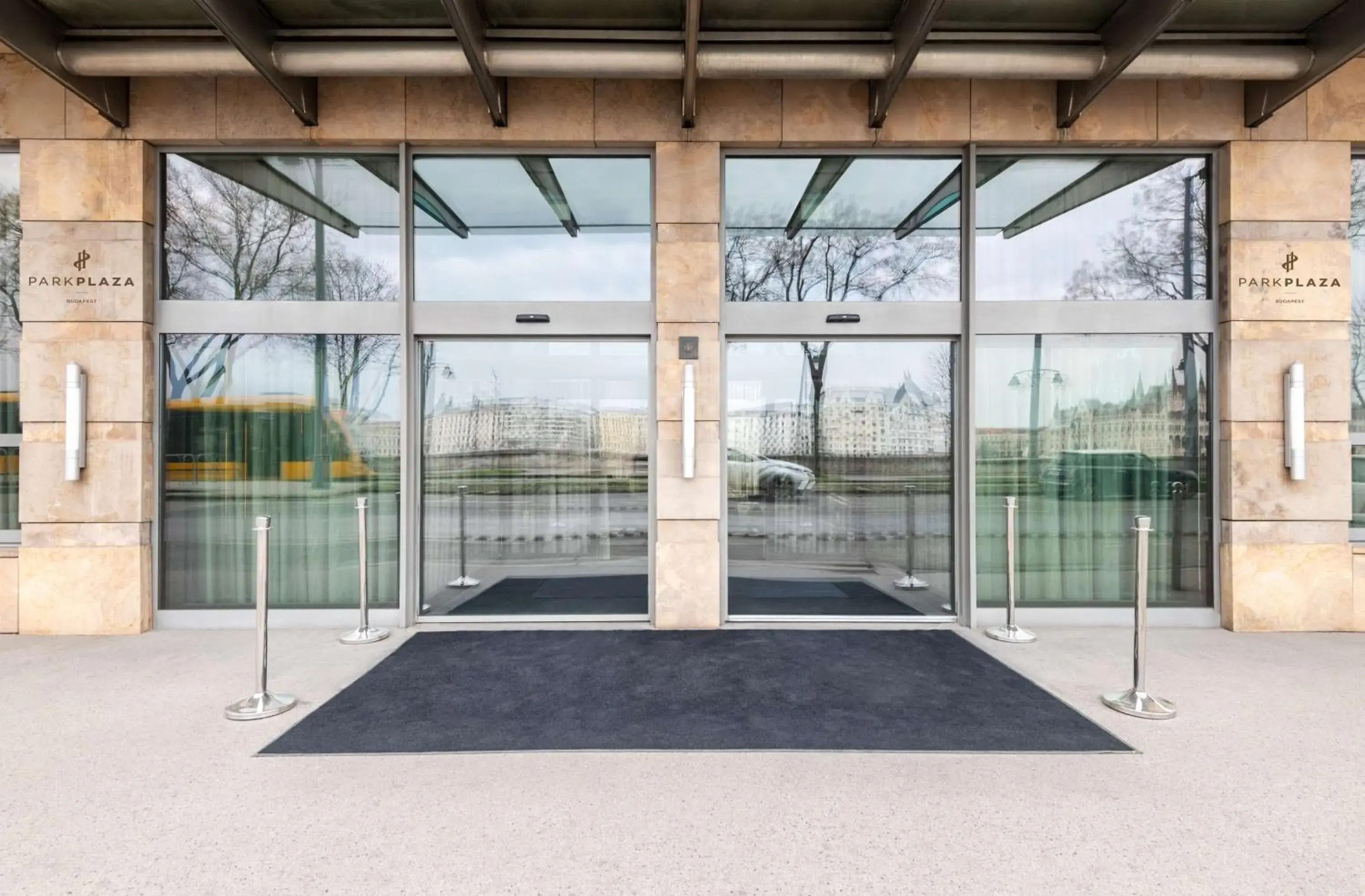 Property building in Park Plaza Budapest Property building in Park Plaza Budapest