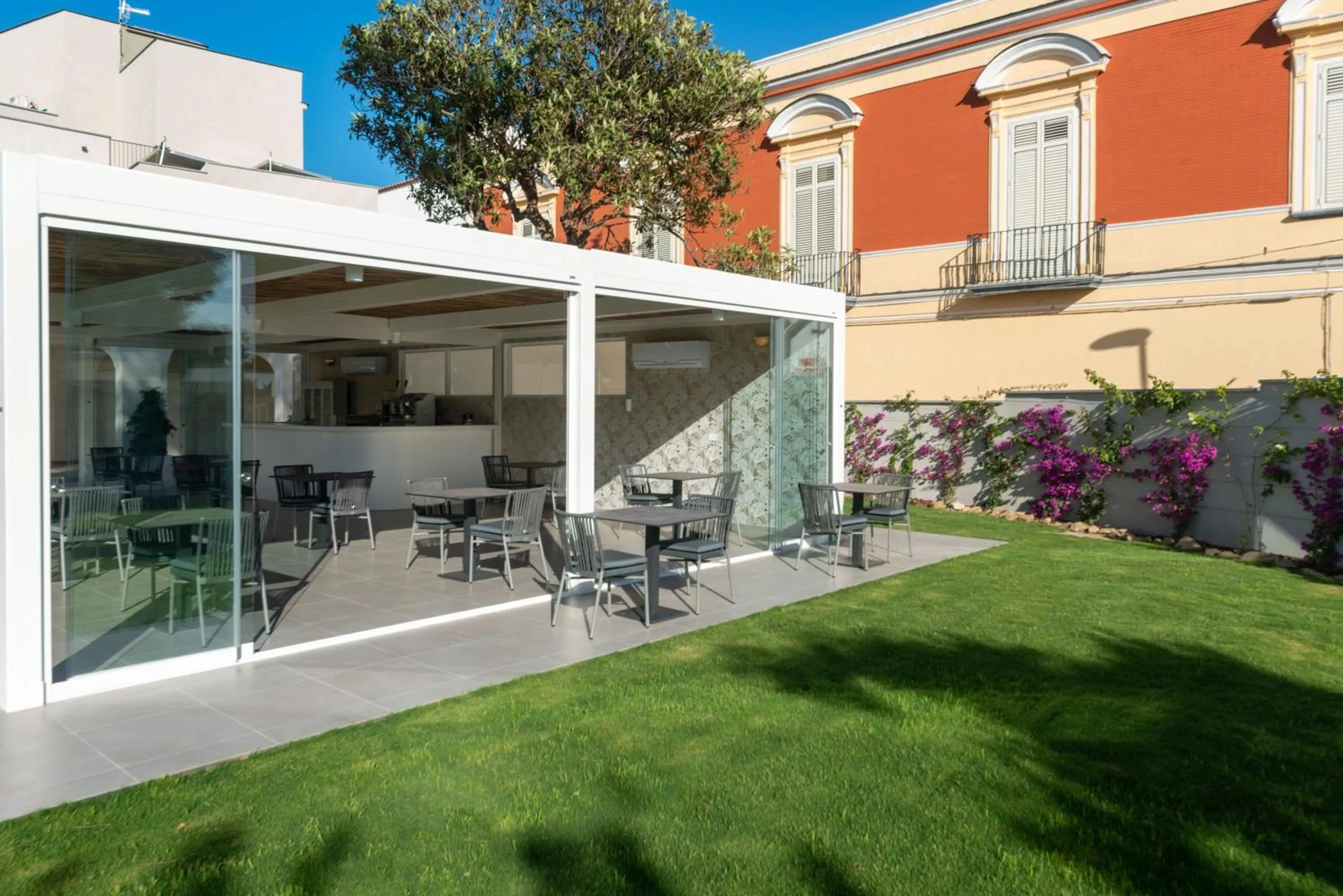 Property building in Insula Boutique Hotel