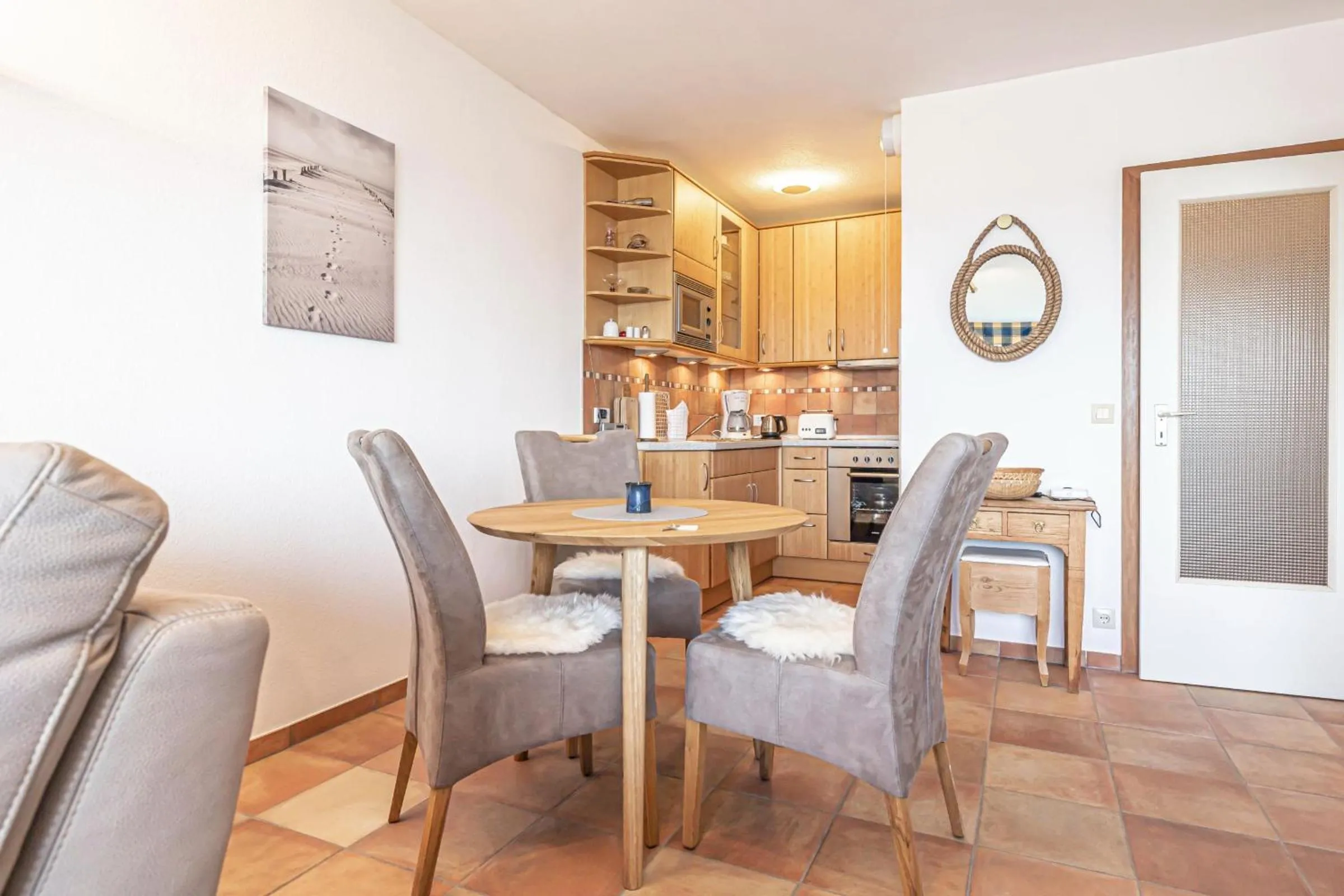 Living room in fewo1846 - MeerSinne - Stilvolle Wohnung mit Balkon und Meerblick