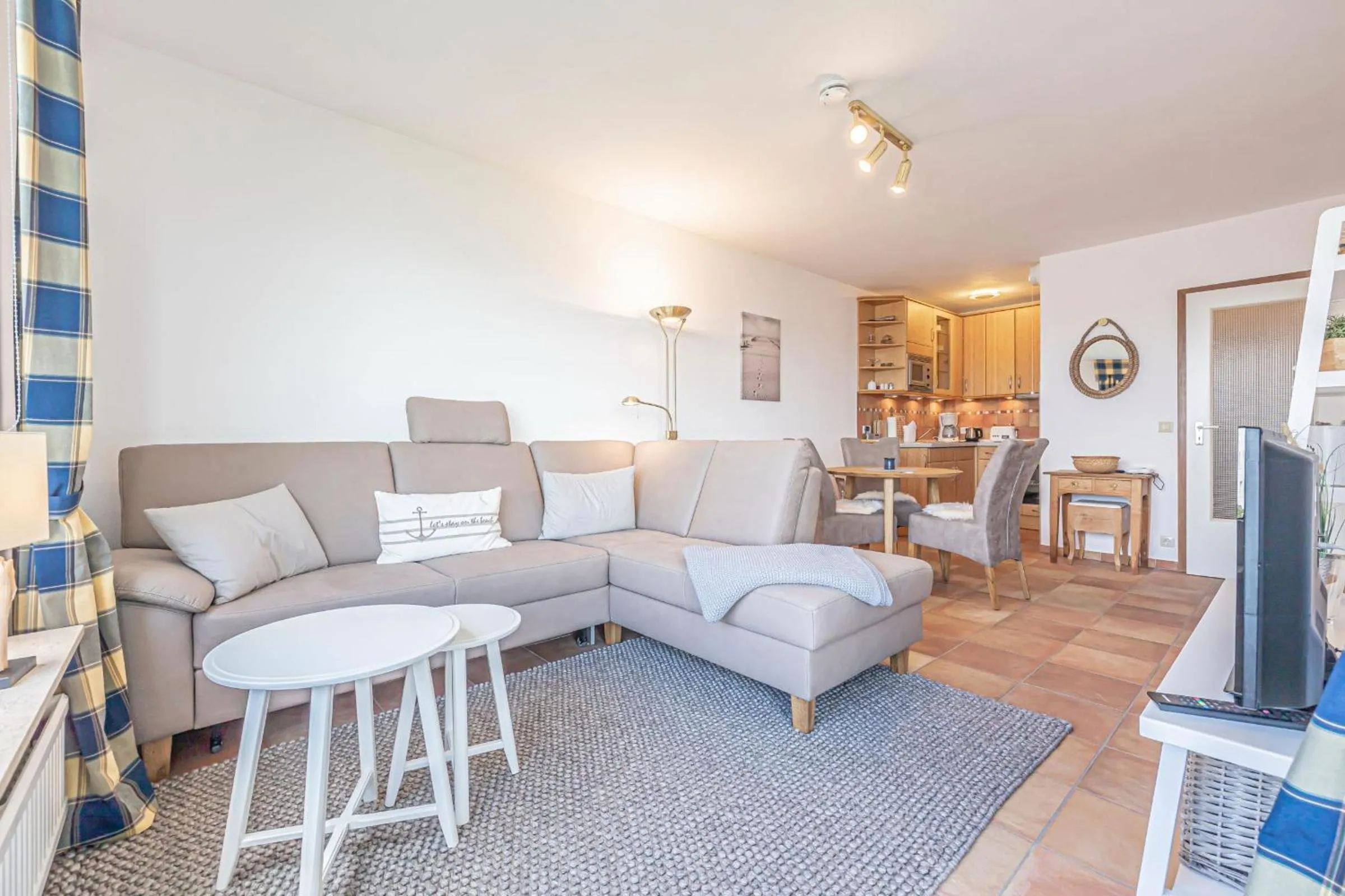 Living room in fewo1846 - MeerSinne - Stilvolle Wohnung mit Balkon und Meerblick