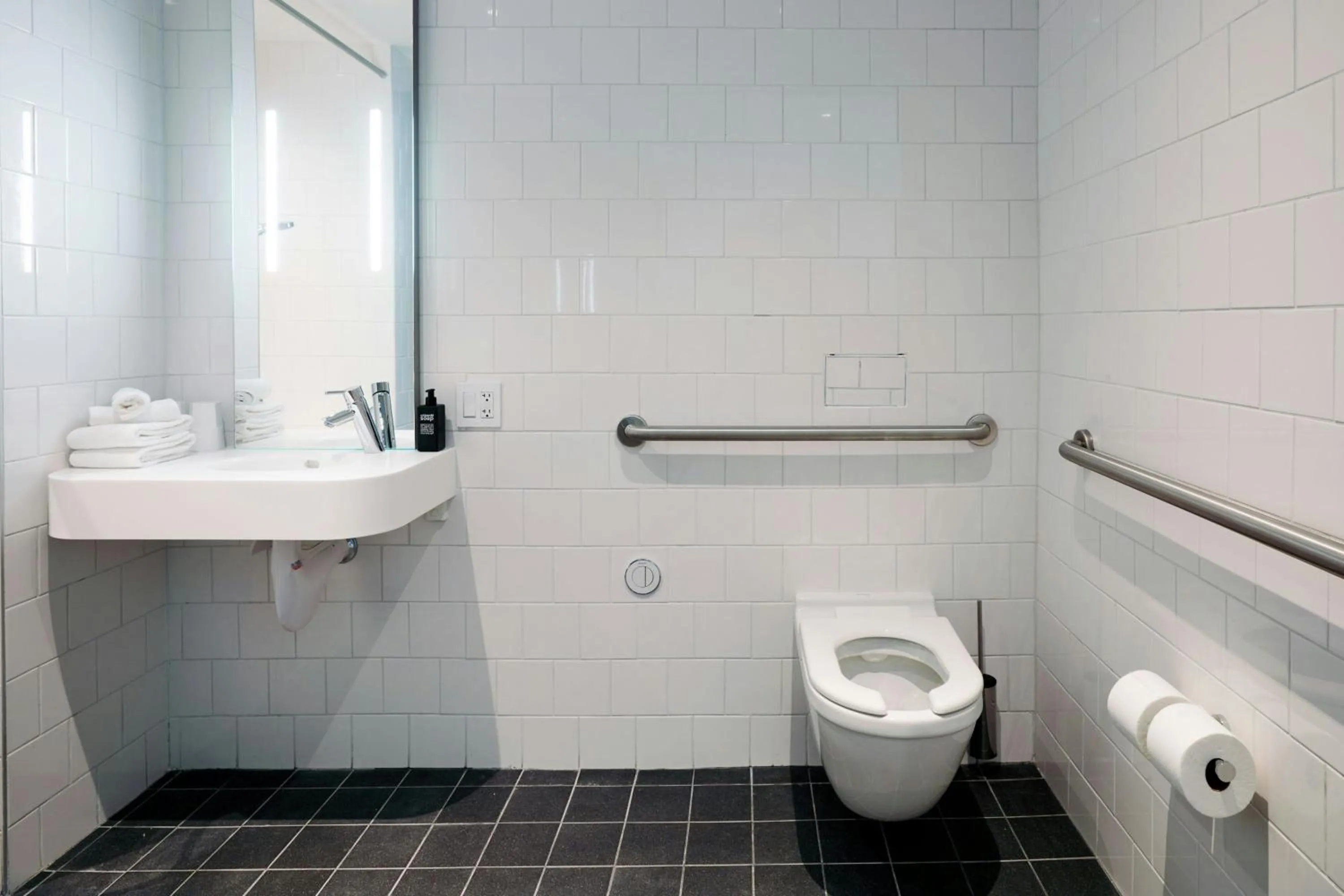 Bedroom in citizenM Miami Brickell