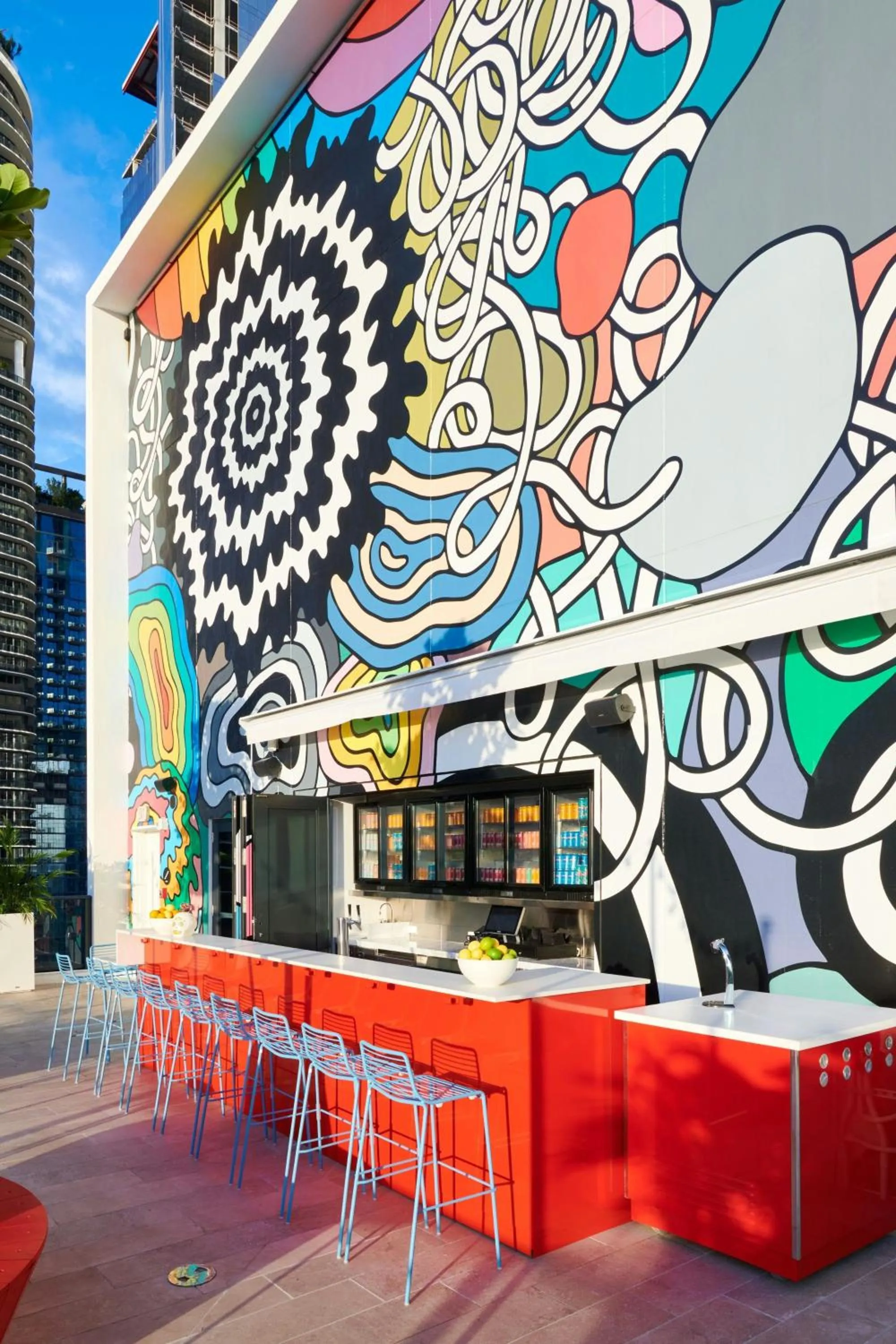 Lounge or bar in citizenM Miami Brickell