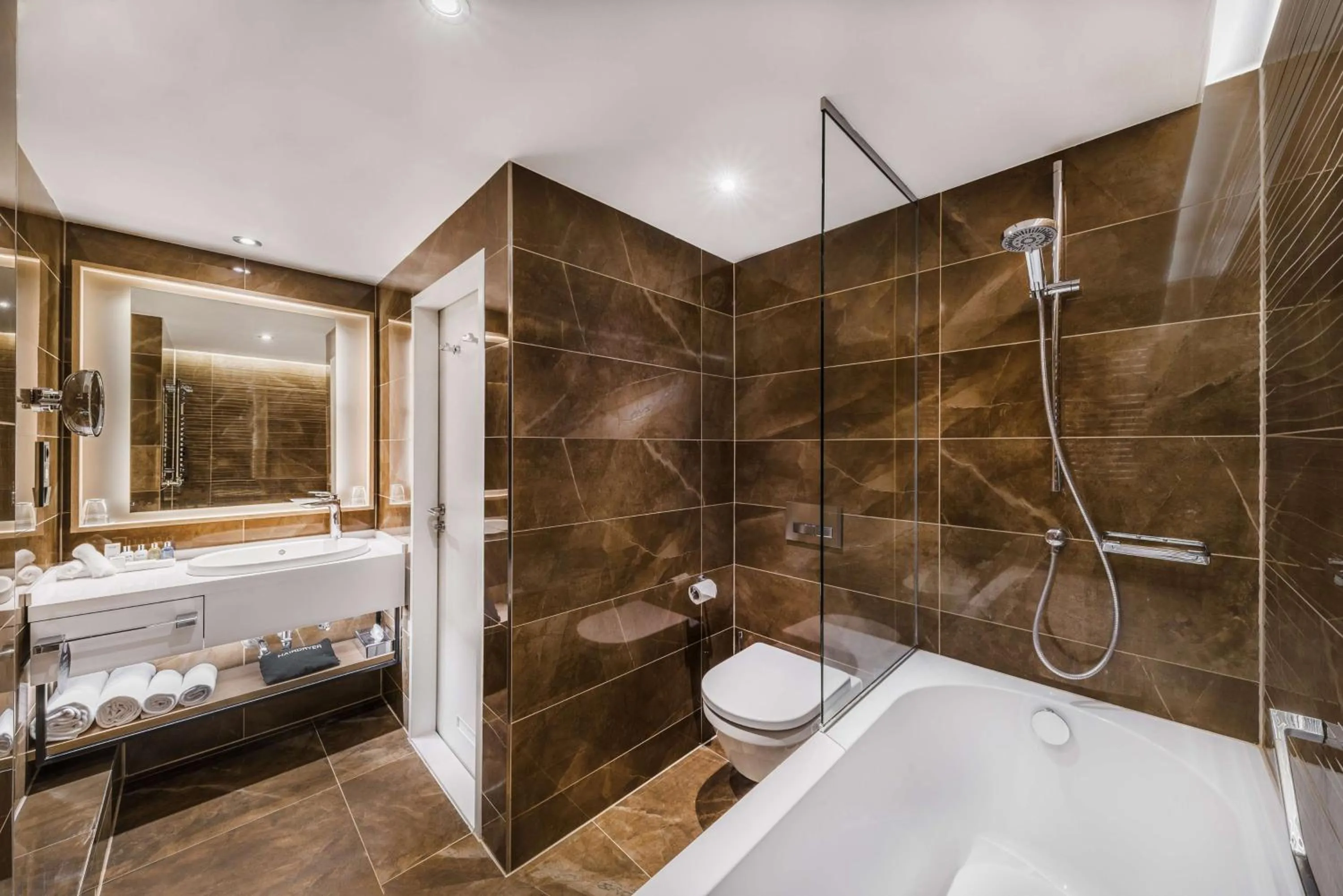 Bathroom in Radisson Blu Béke Hotel, Budapest