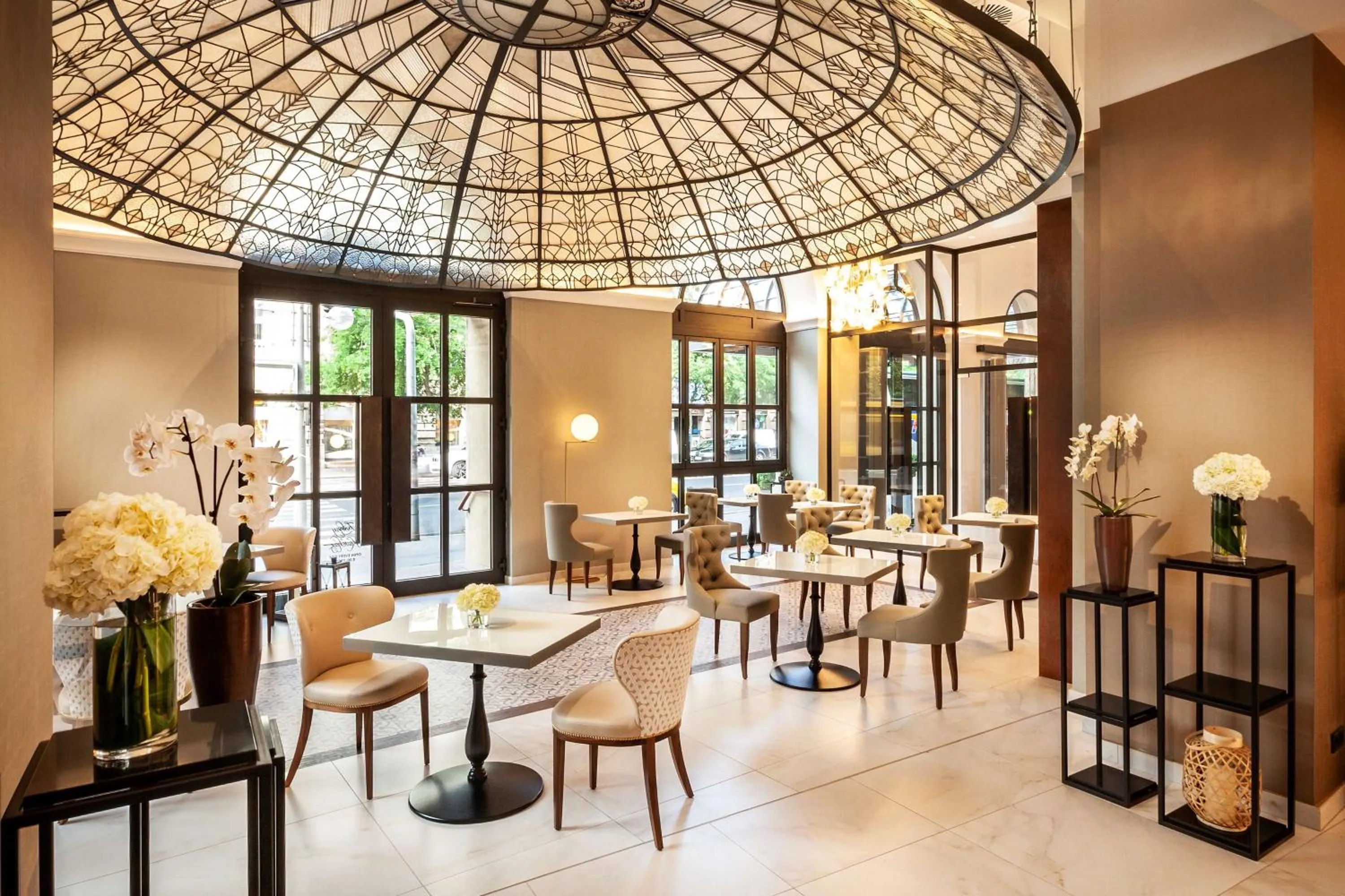 Restaurant/places to eat in Radisson Blu Béke Hotel, Budapest