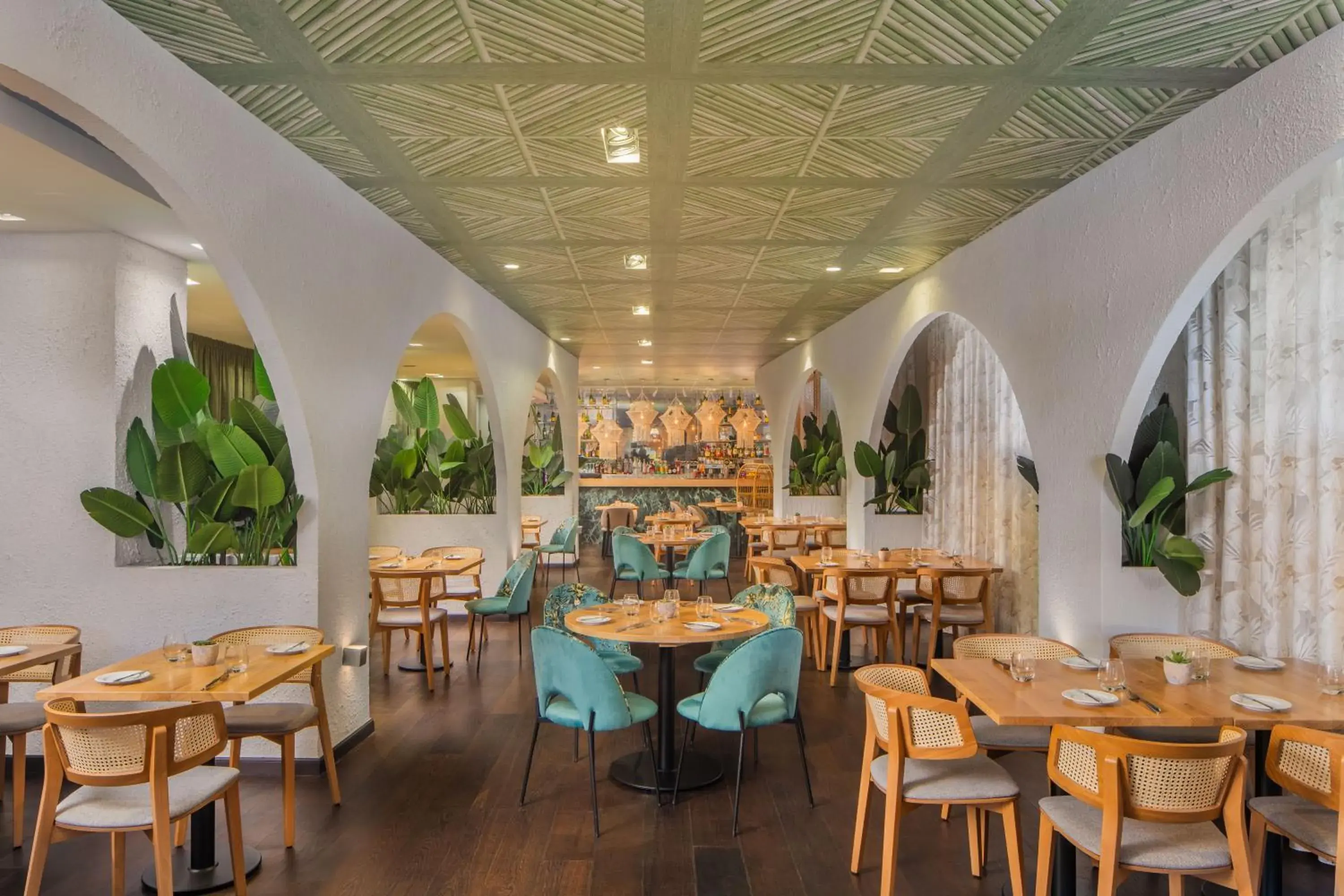 Restaurant/places to eat in Mamaison Hotel Andrassy Budapest Restaurant/places to eat in Mamaison Hotel Andrassy Budapest