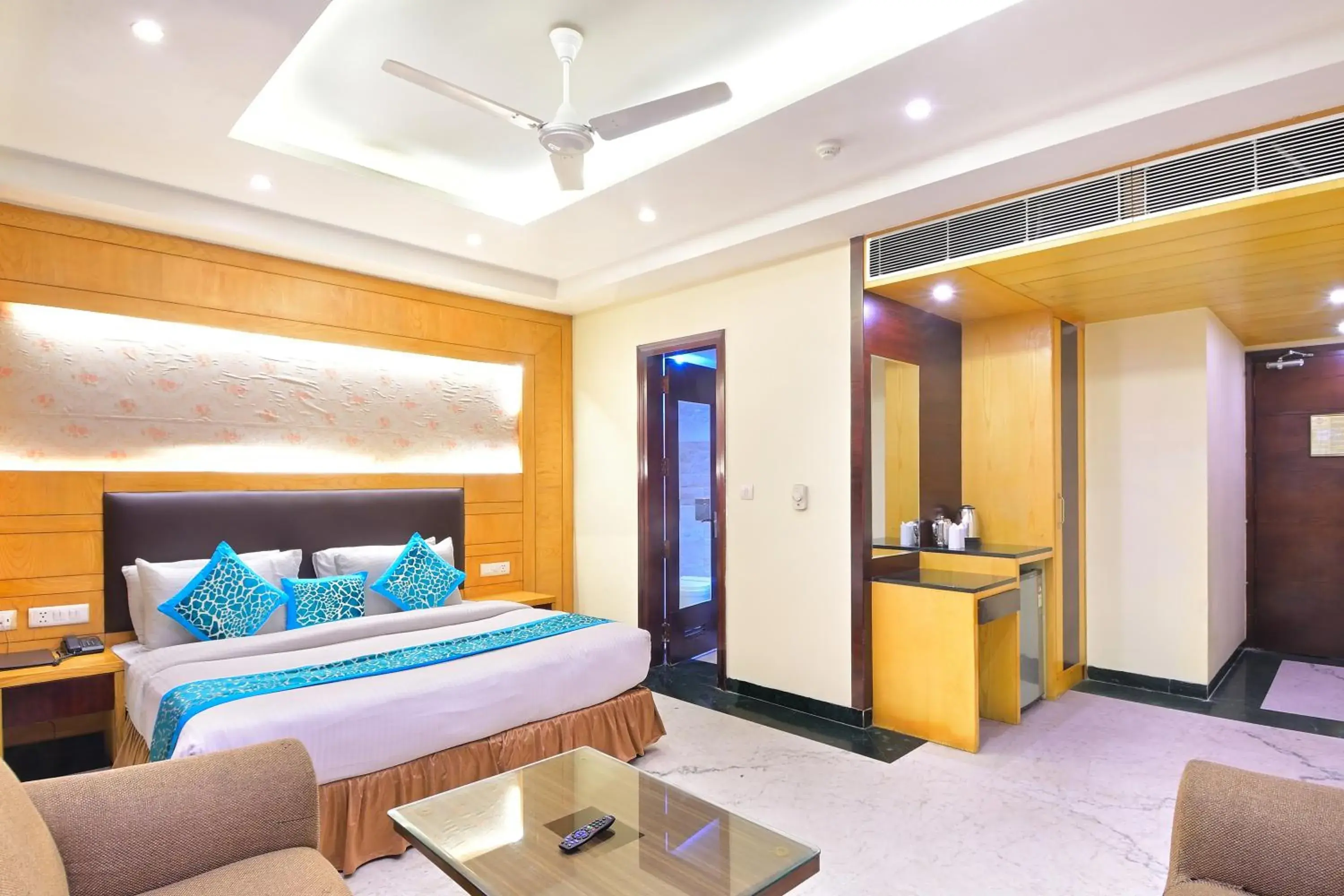 Bedroom, Bed in Hotel Hari Piorko Grand - 2 Min from New Delhi Railway Station Bedroom, Bed in Hotel Hari Piorko Grand - 2 Min from New Delhi Railway Station