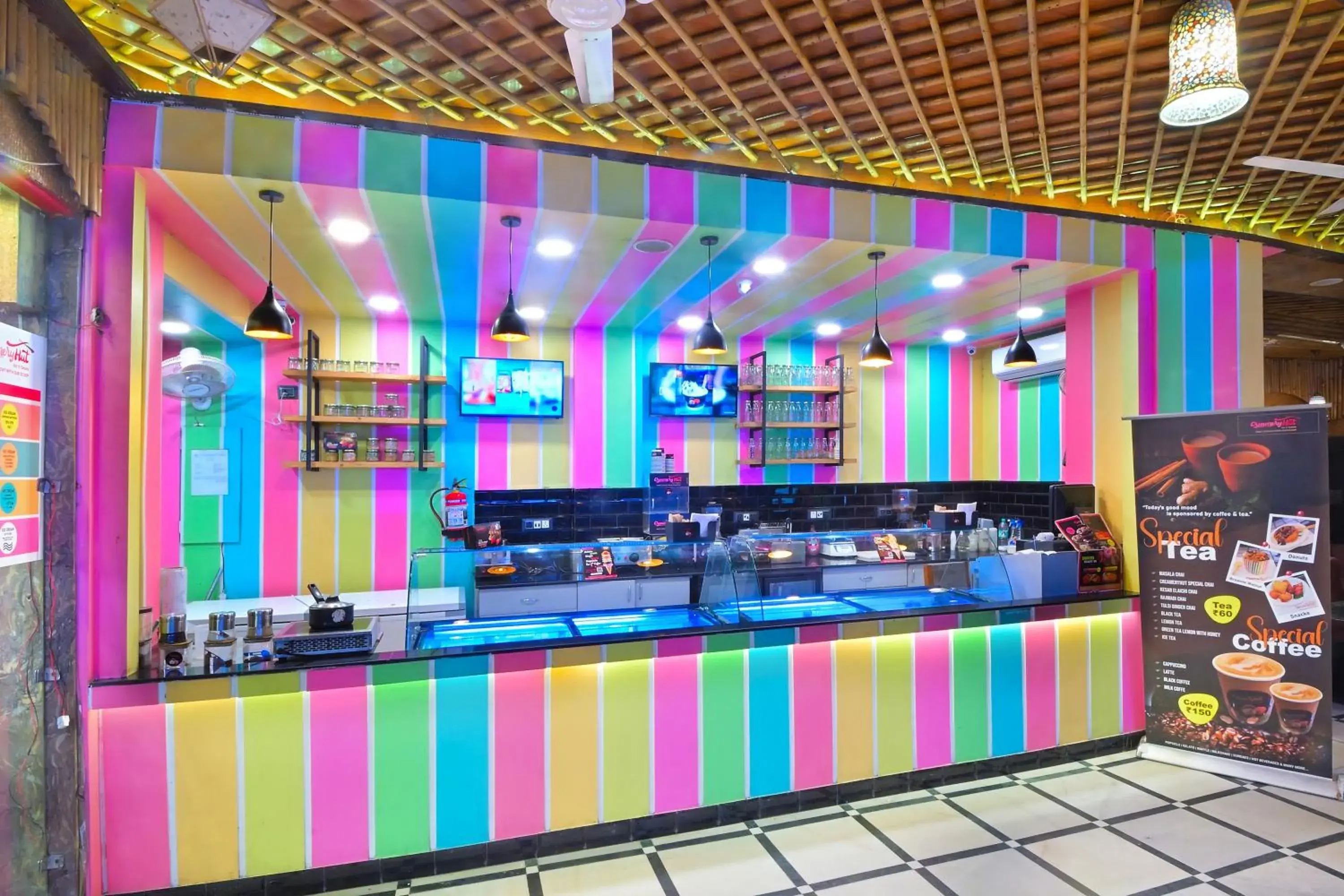 Food in Hotel Hari Piorko Grand - 2 Min from New Delhi Railway Station Food in Hotel Hari Piorko Grand - 2 Min from New Delhi Railway Station