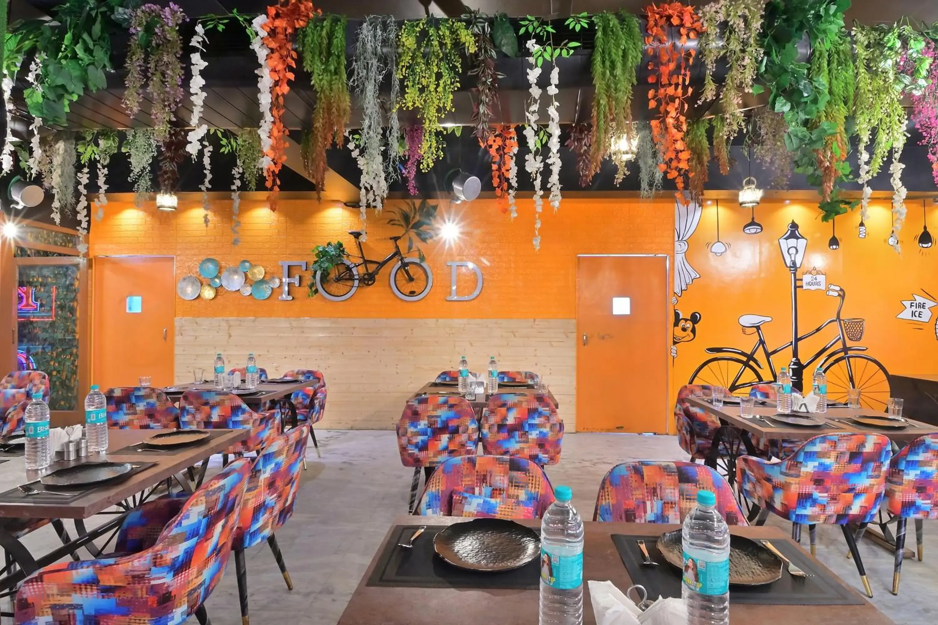 Restaurant/places to eat in Hotel Hari Piorko Grand - 2 Min from New Delhi Railway Station Restaurant/places to eat in Hotel Hari Piorko Grand - 2 Min from New Delhi Railway Station