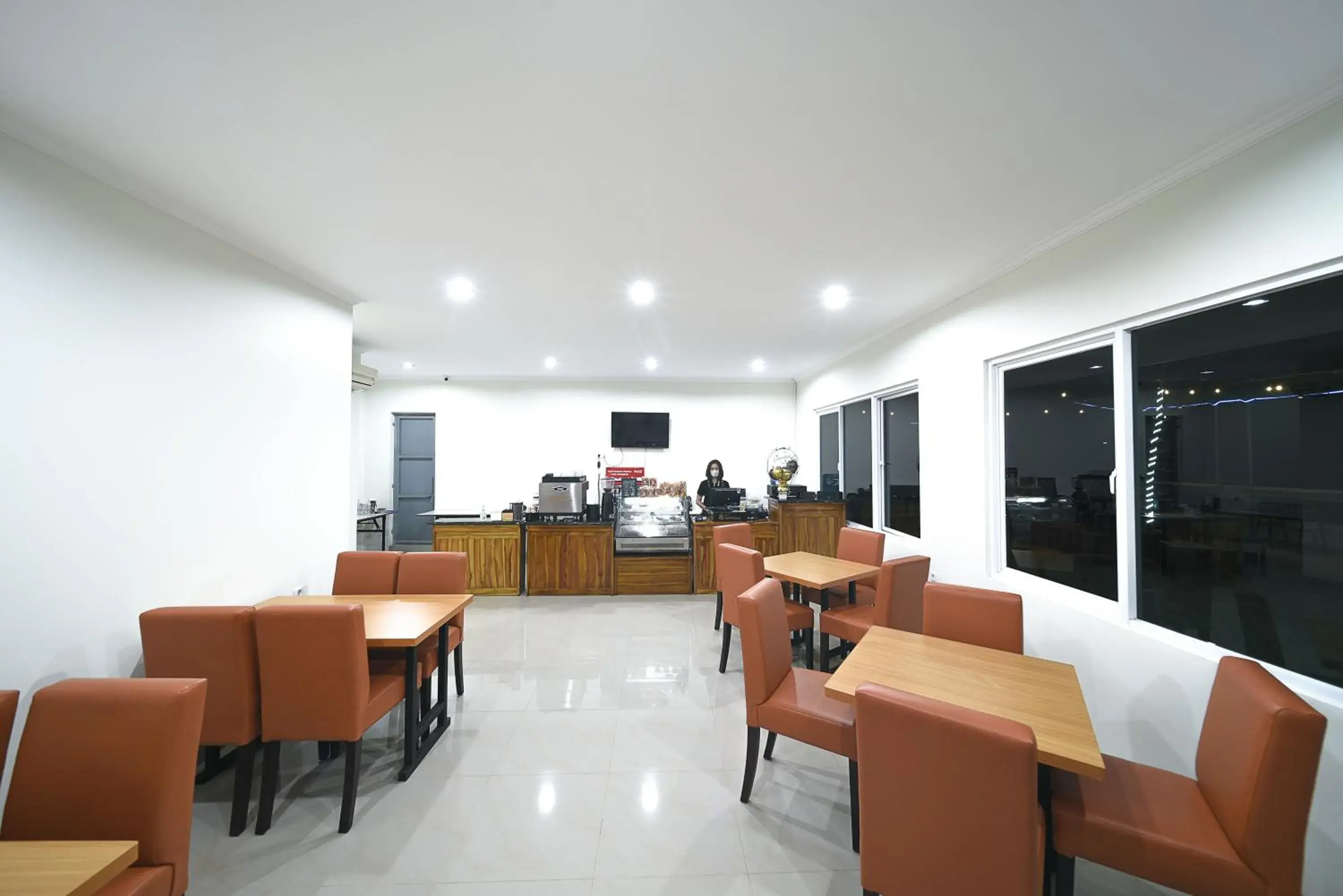 Restaurant/places to eat in Heritel Urban Hostel Restaurant/places to eat in Heritel Urban Hostel