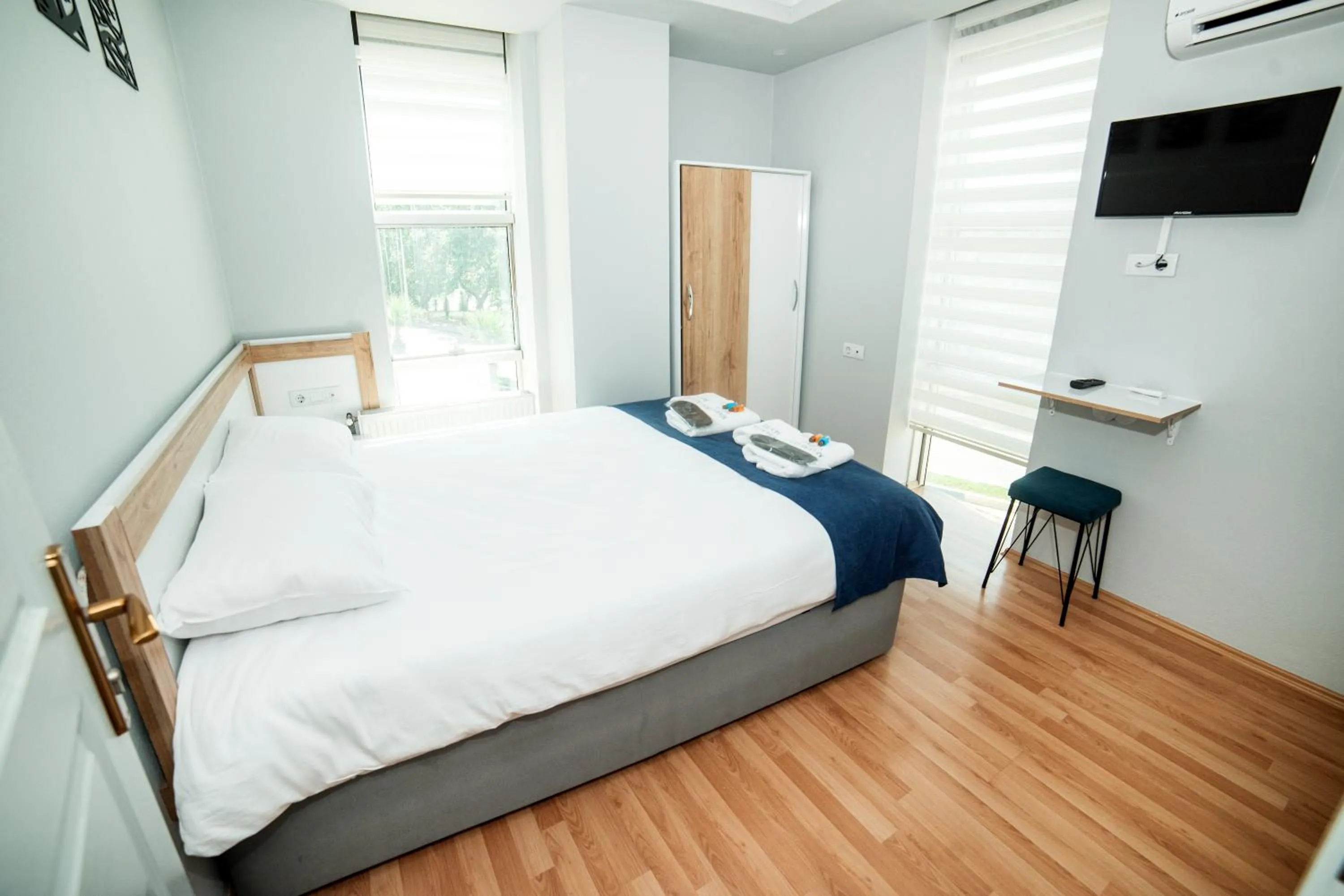 TV and multimedia, Bed in HOTEL MARMARA