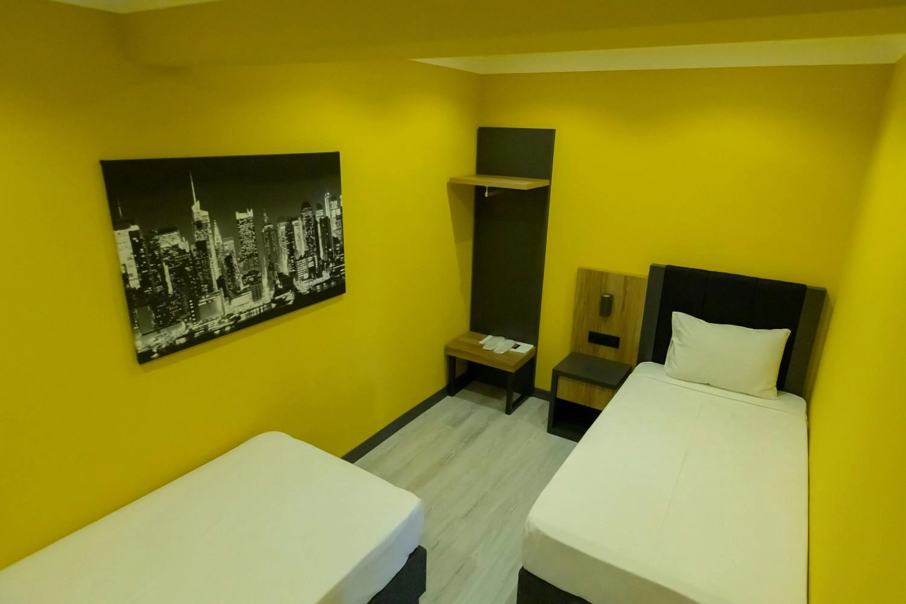 Photo of the whole room in Roy Otel Akçay