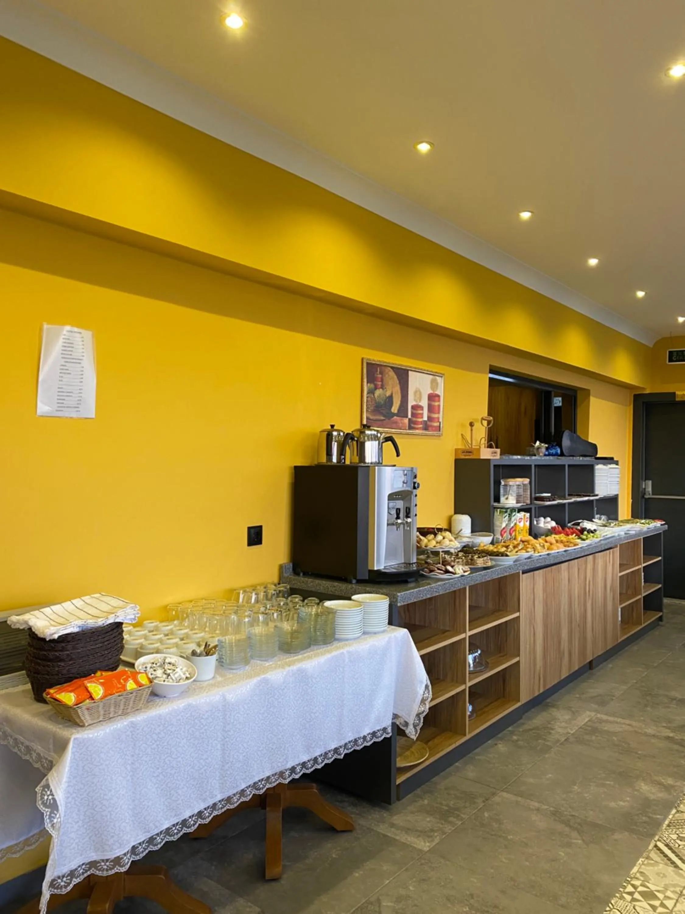 Breakfast in Roy Otel Akçay