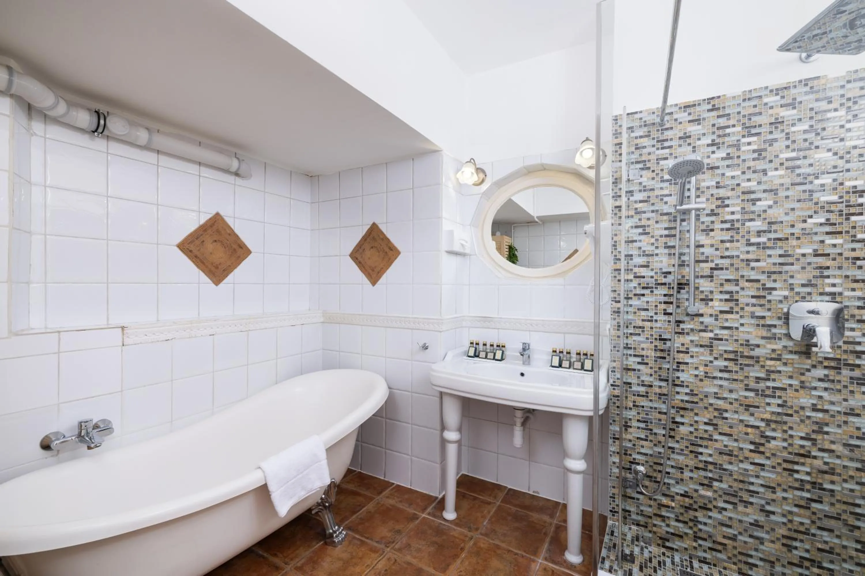 Toilet in City Hotel Matyas