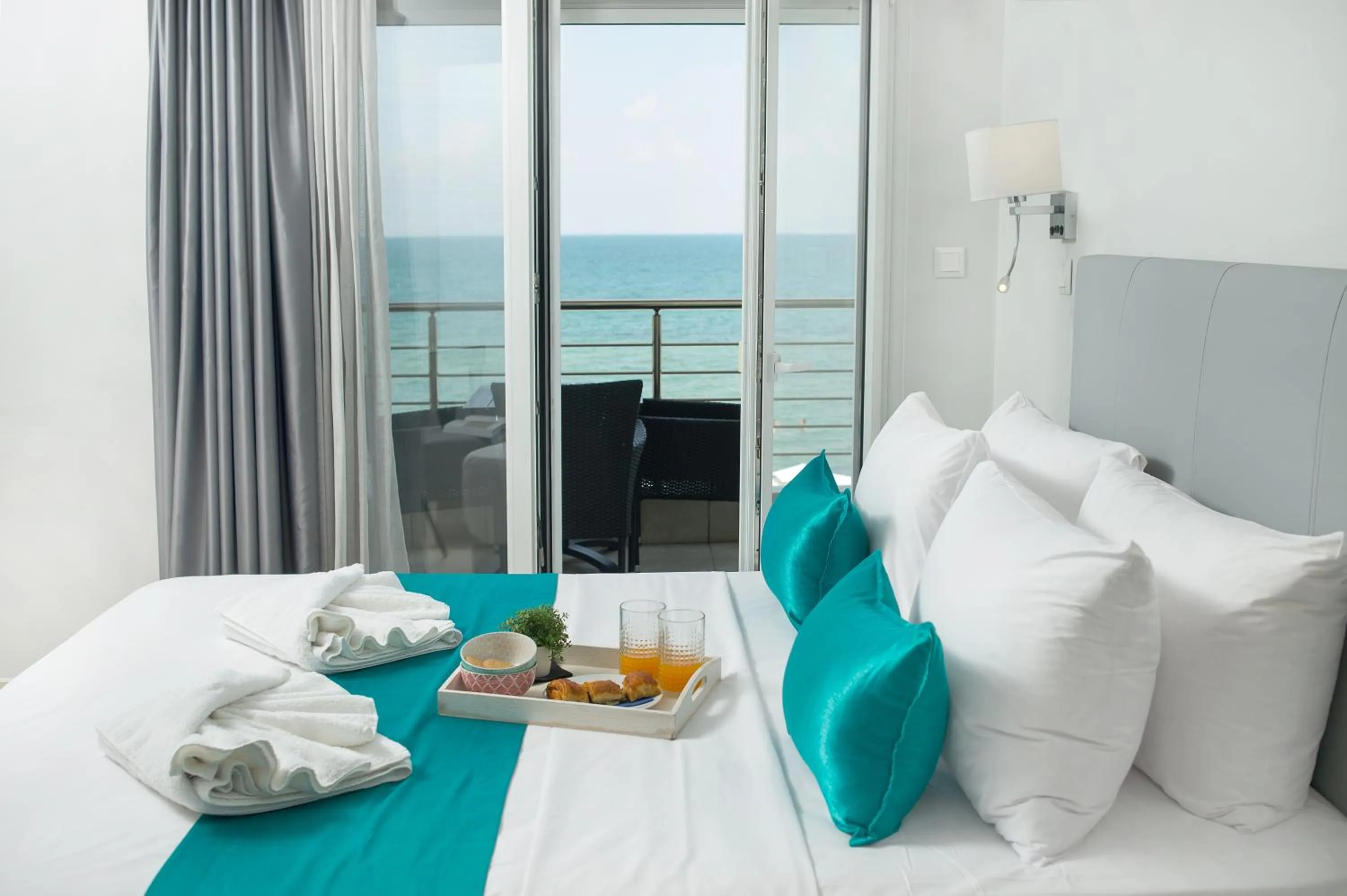 Balcony/Terrace, Bed in Lux VIP Apartments