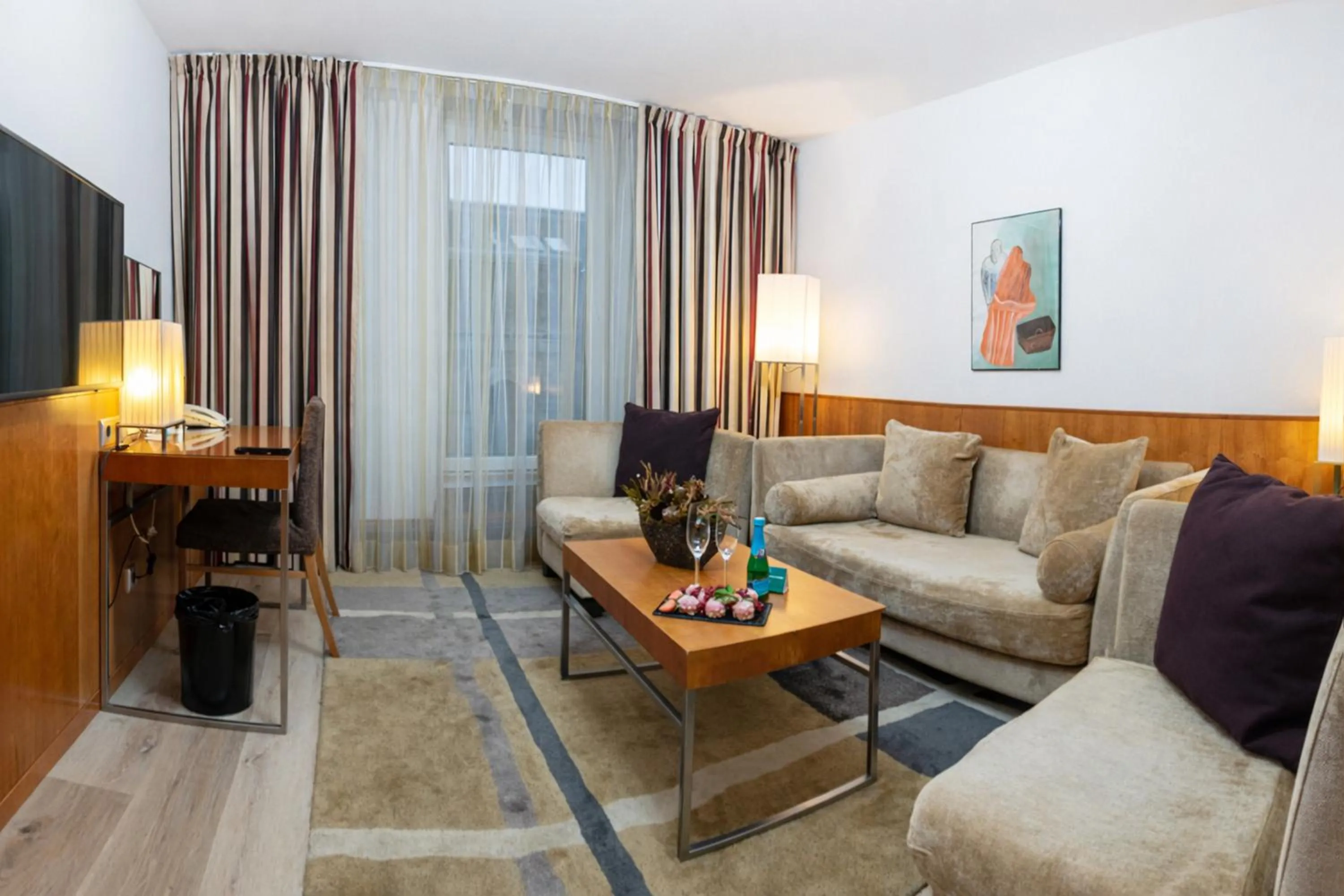 Living room in K+K Hotel Opera