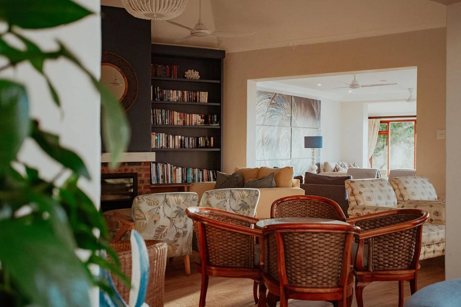 Lounge or bar in Pumula Beach Hotel