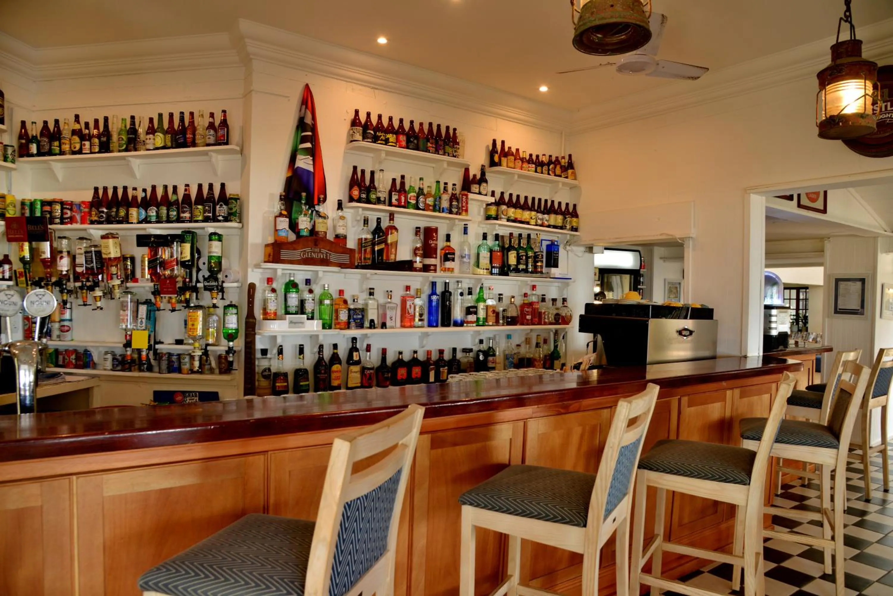 Lounge or bar in Pumula Beach Hotel