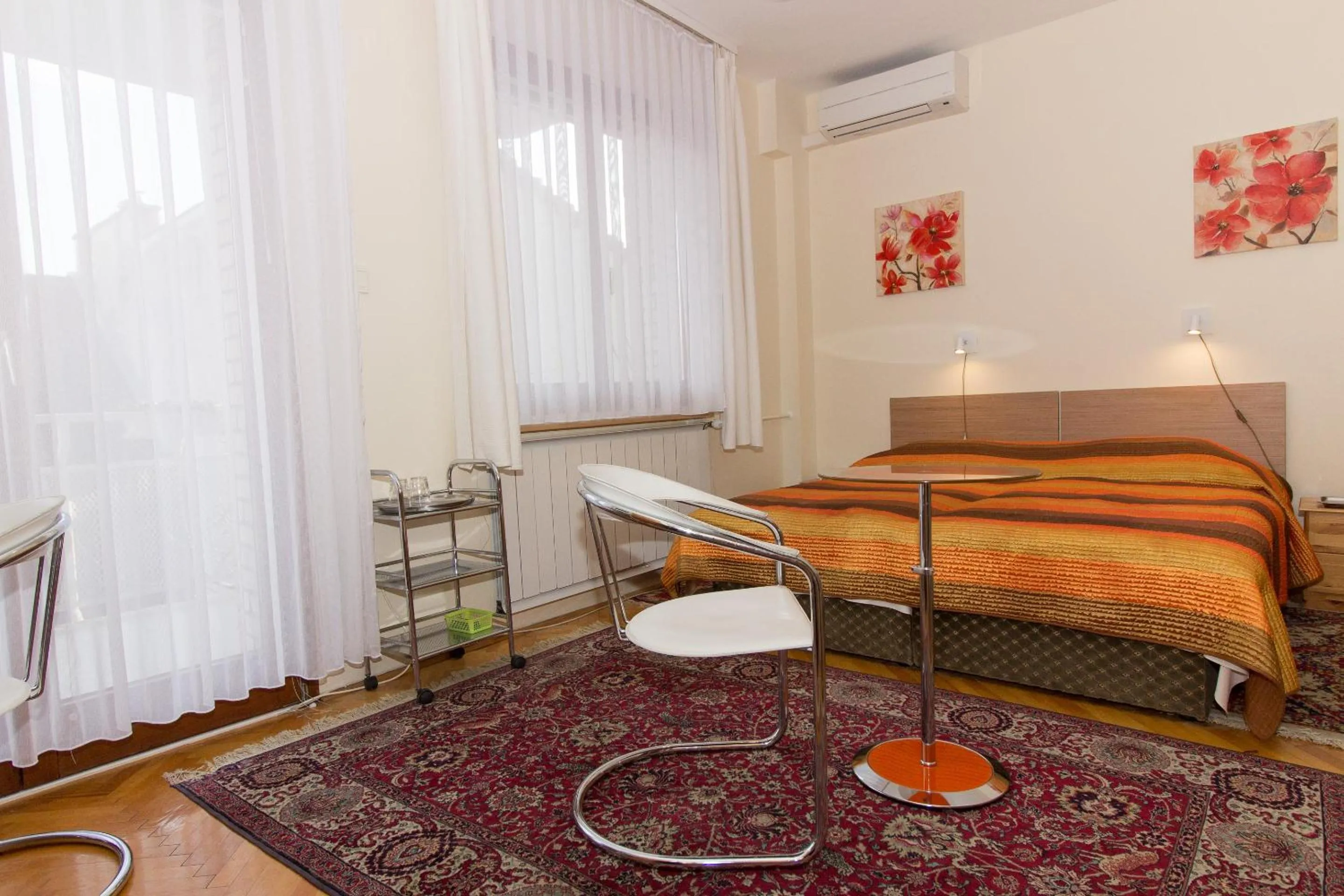 Photo of the whole room, Bed in Budavar Bed and Breakfast