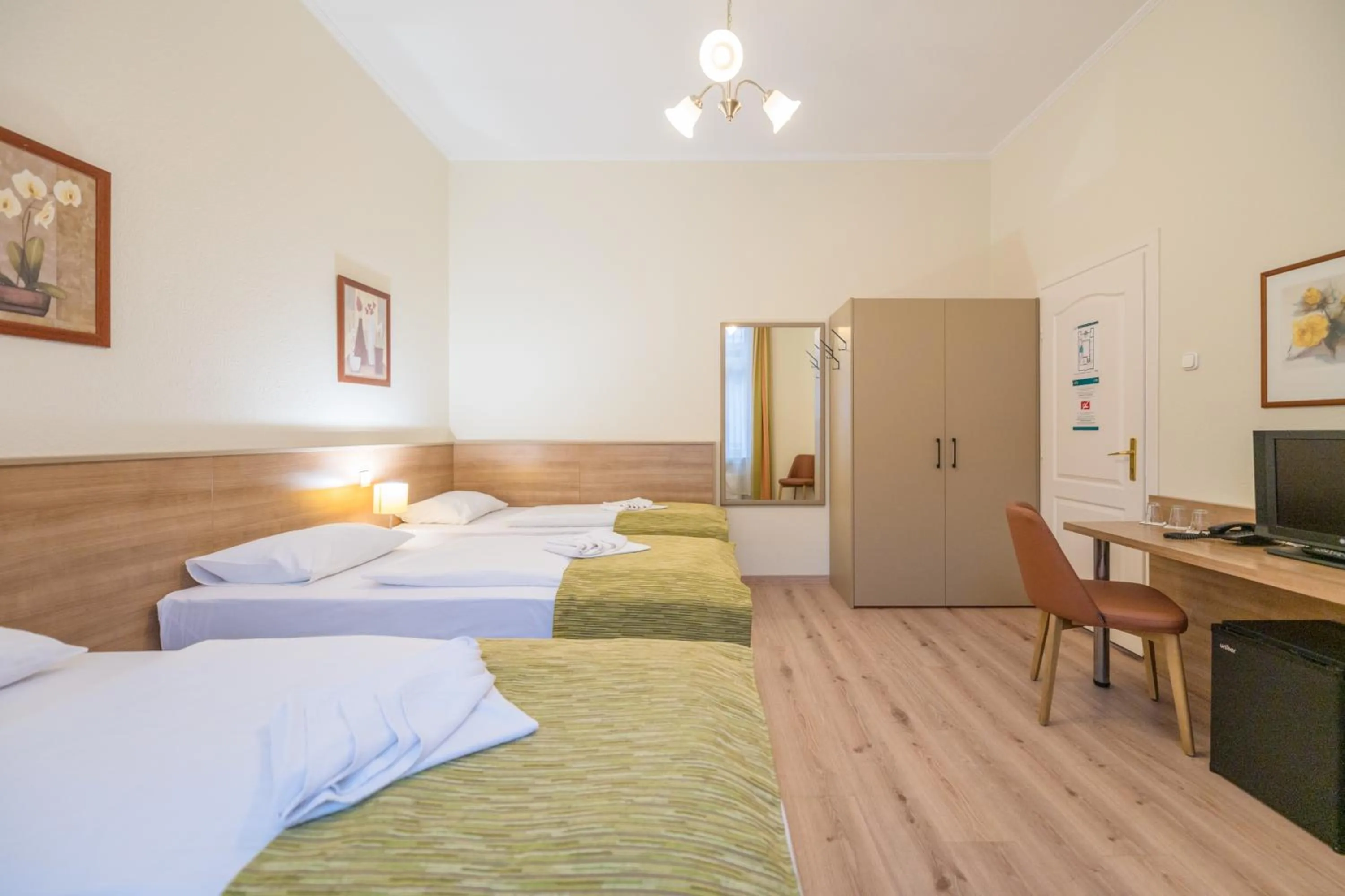 Bed in Baross City Hotel - Budapest