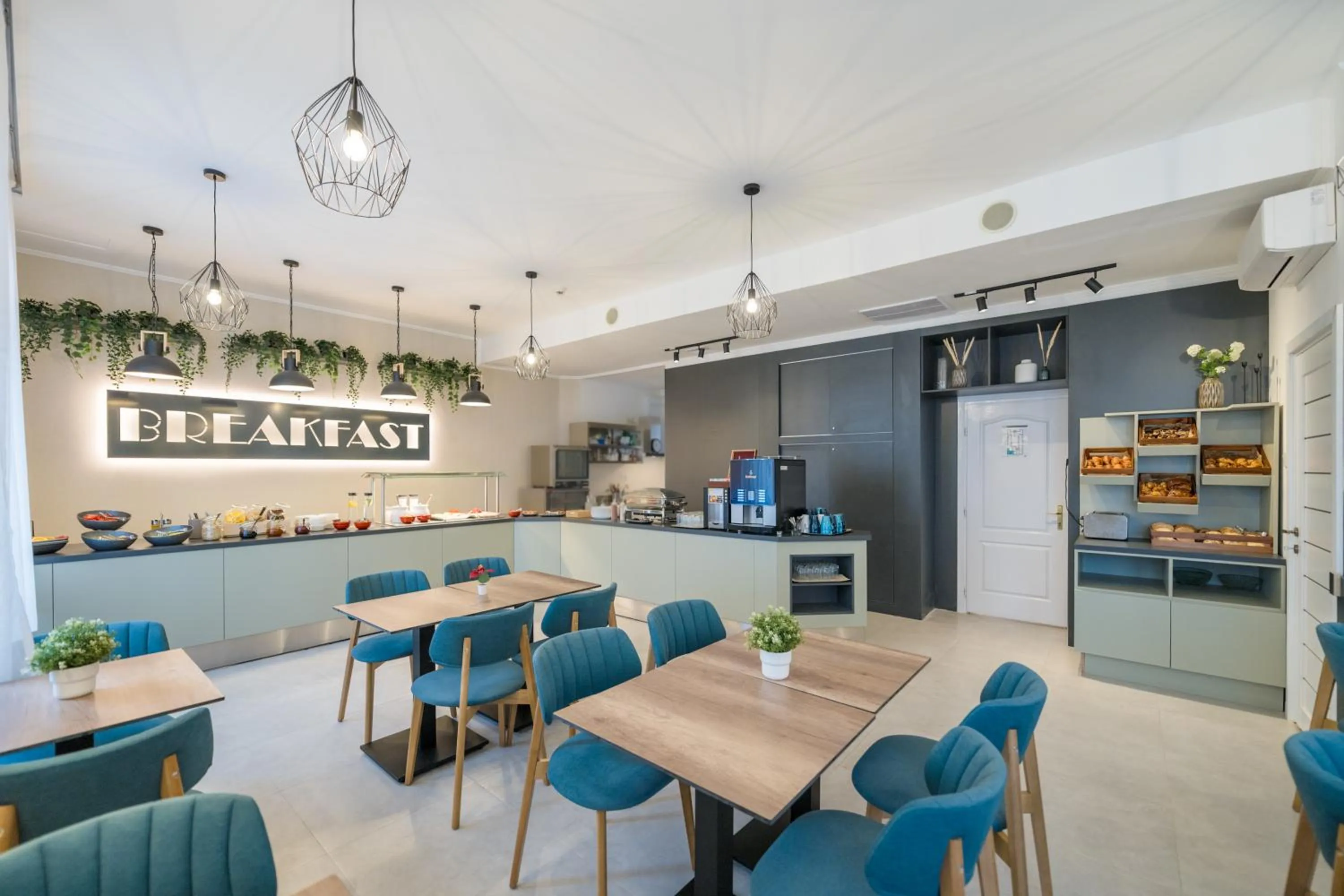 Breakfast in Baross City Hotel - Budapest