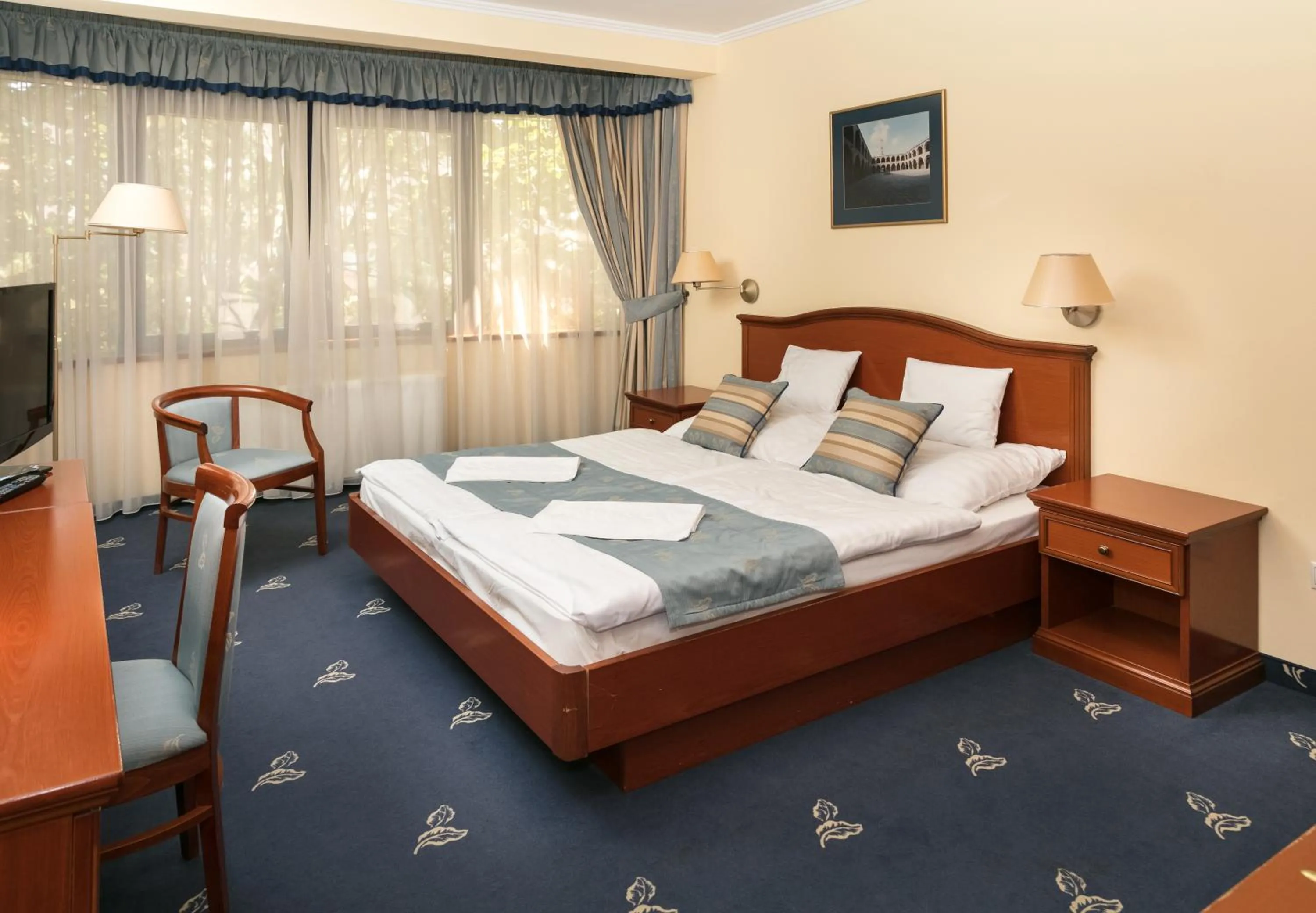 Superior Double Room with Extra Bed in Hotel Kálvária Superior