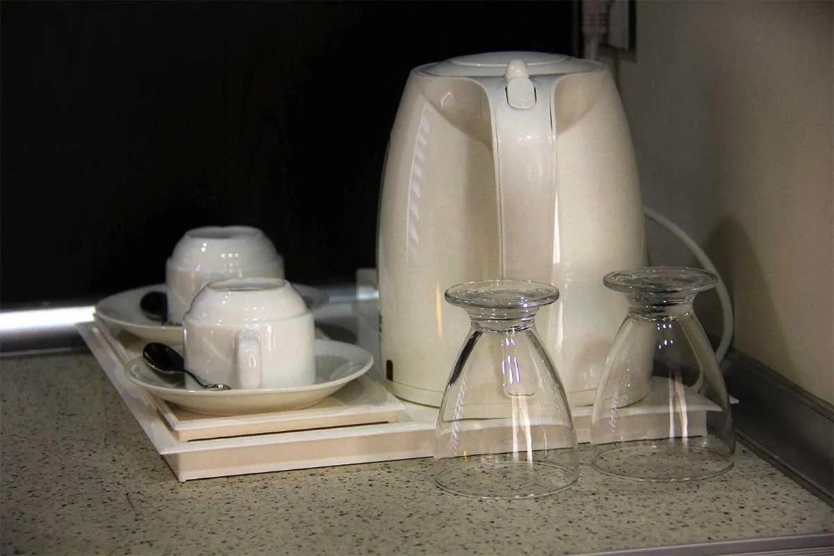 Coffee/tea facilities in Kristal Inn Hotel