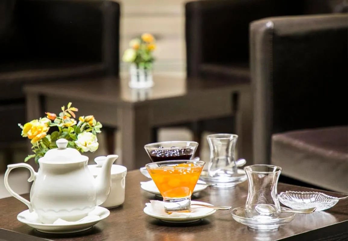 Coffee/tea facilities in Kristal Inn Hotel