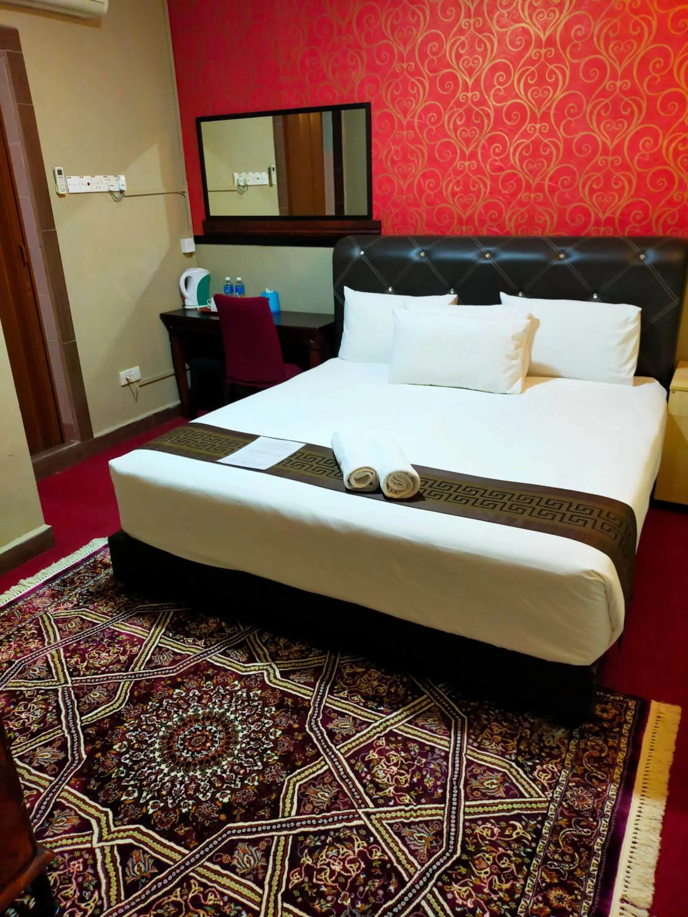 Bed in HOTEL SRI IMPIAN