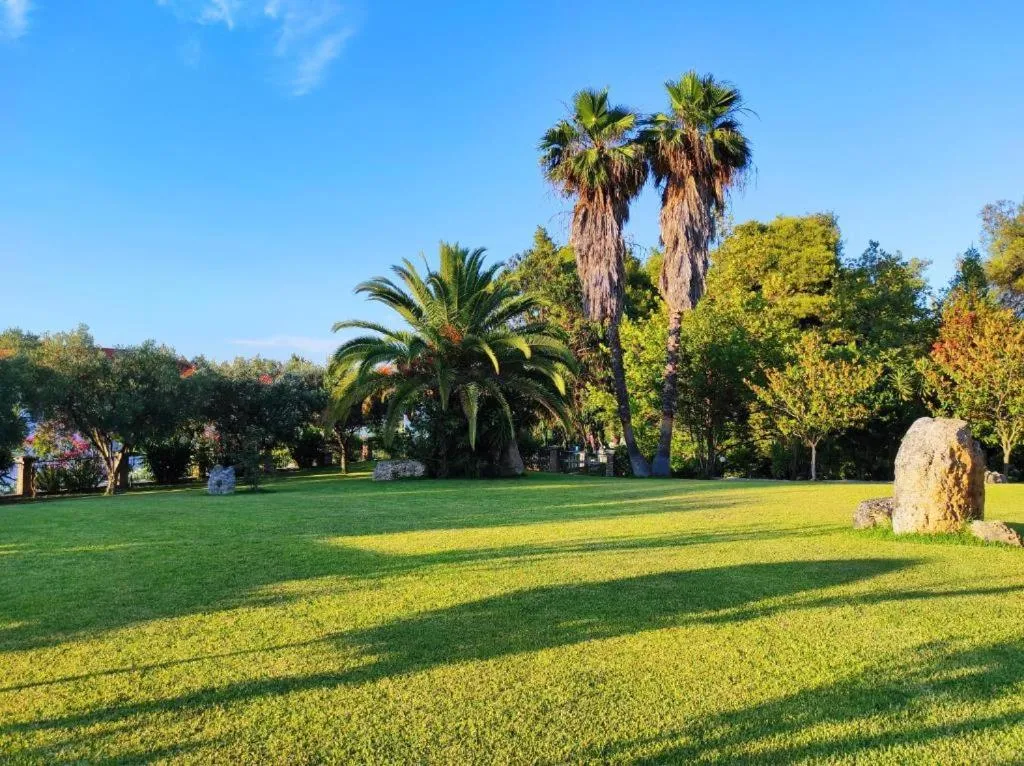 Chrouso Apartments