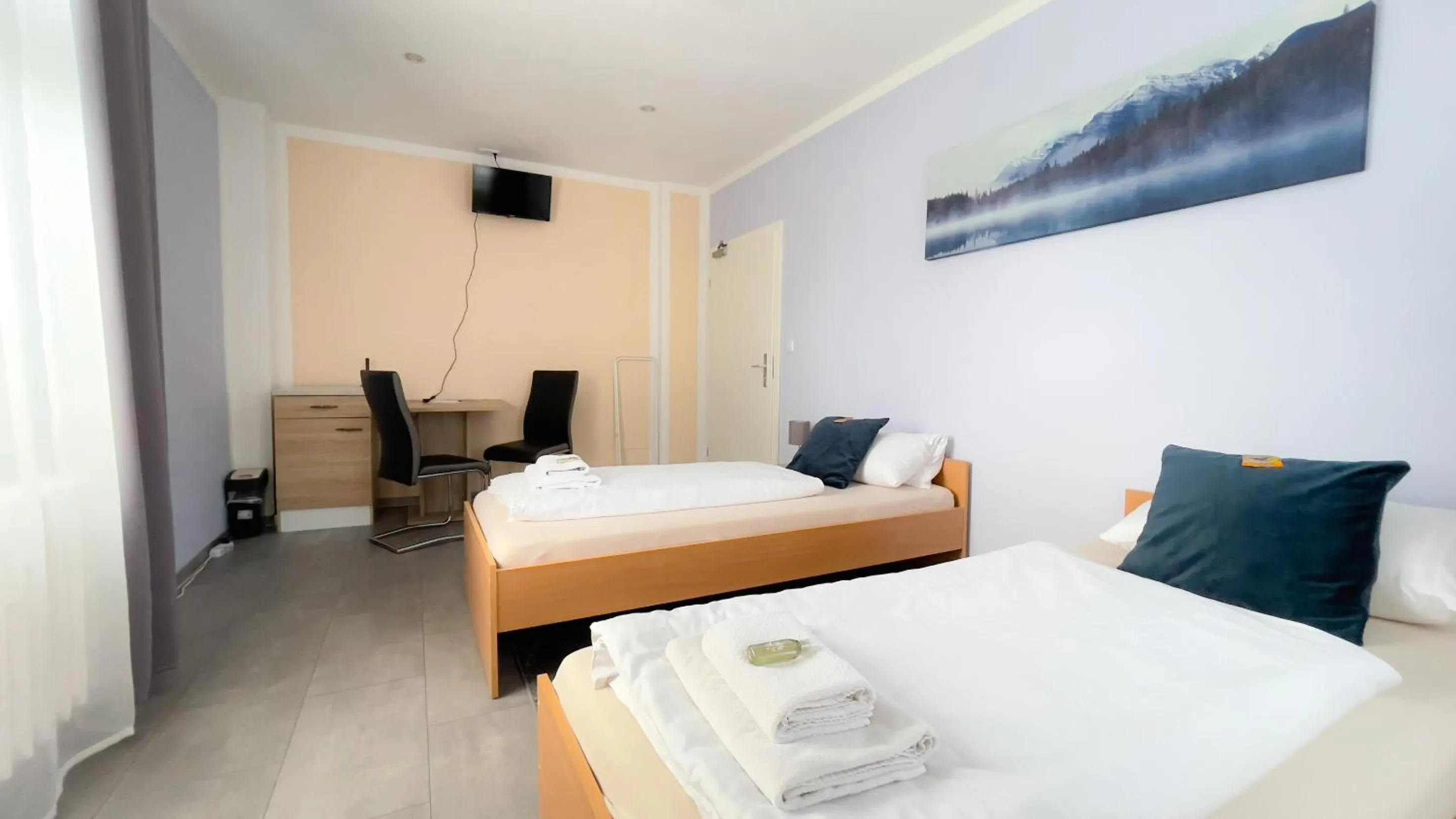 Bedroom, Bed in MOTEL DARIA Hennigsdorf Berlin