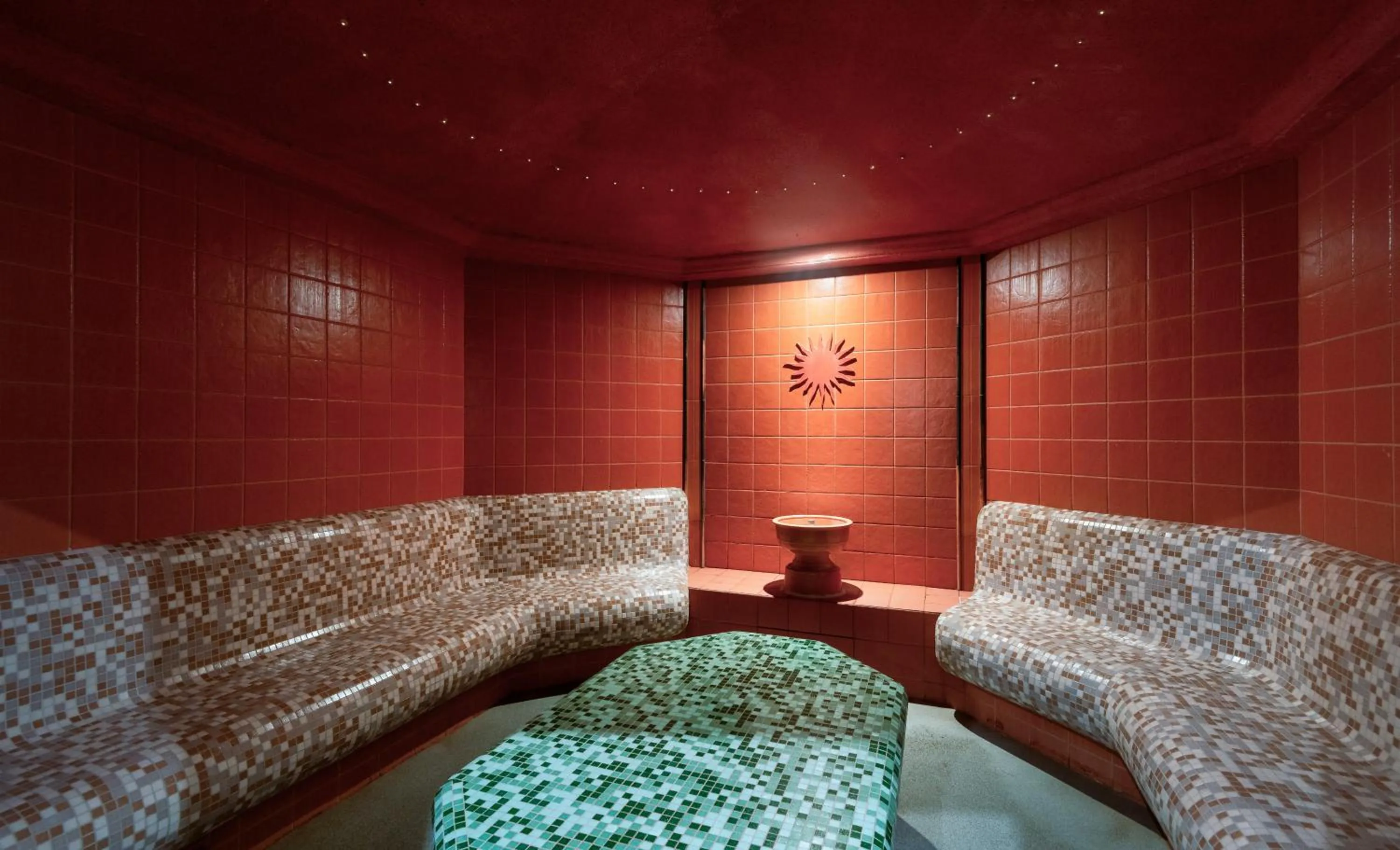 Steam room in Lotus Therme Hotel & Spa