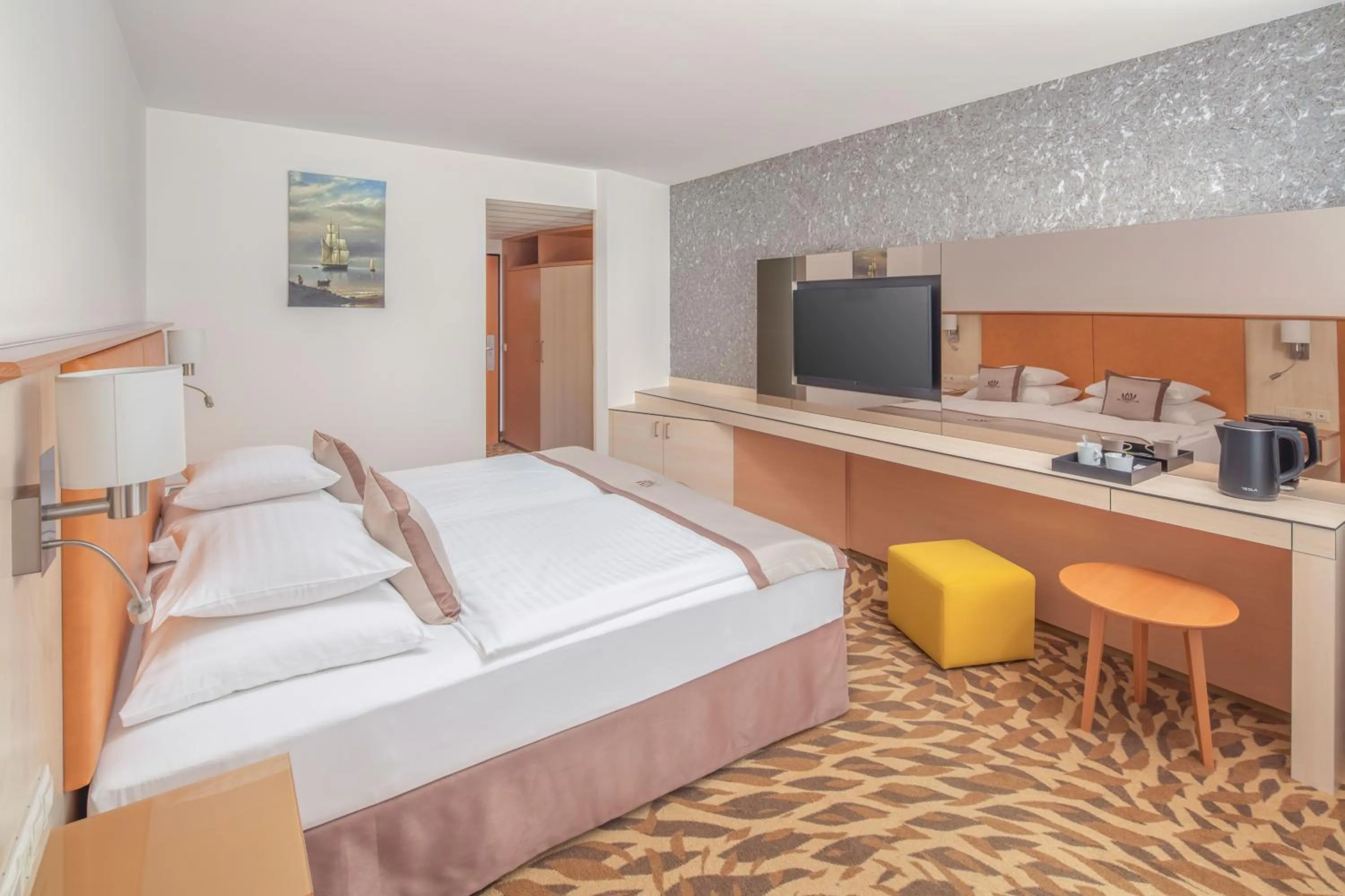 Bedroom, Bed in Lotus Therme Hotel & Spa