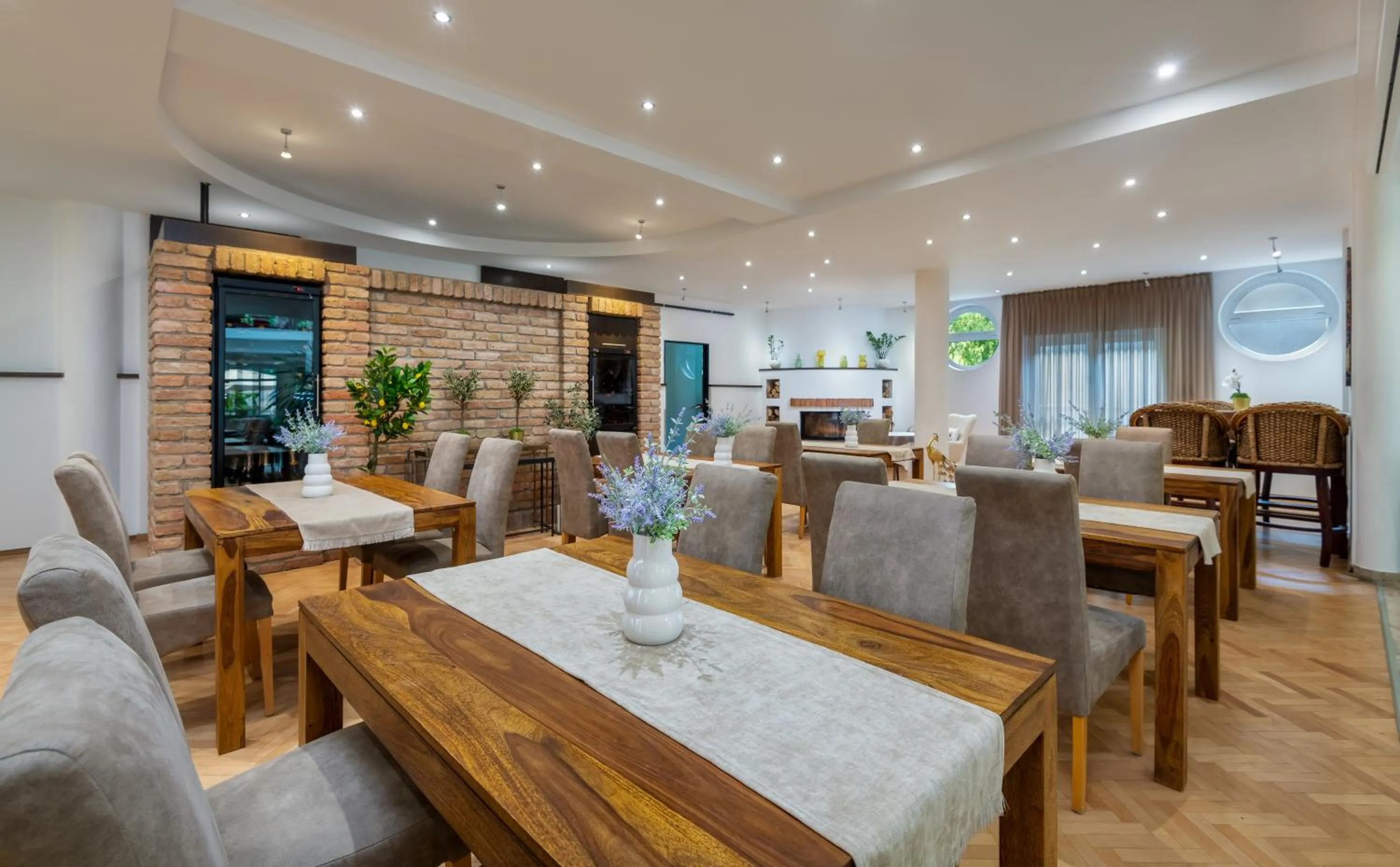 Restaurant/places to eat in Lotus Therme Hotel & Spa