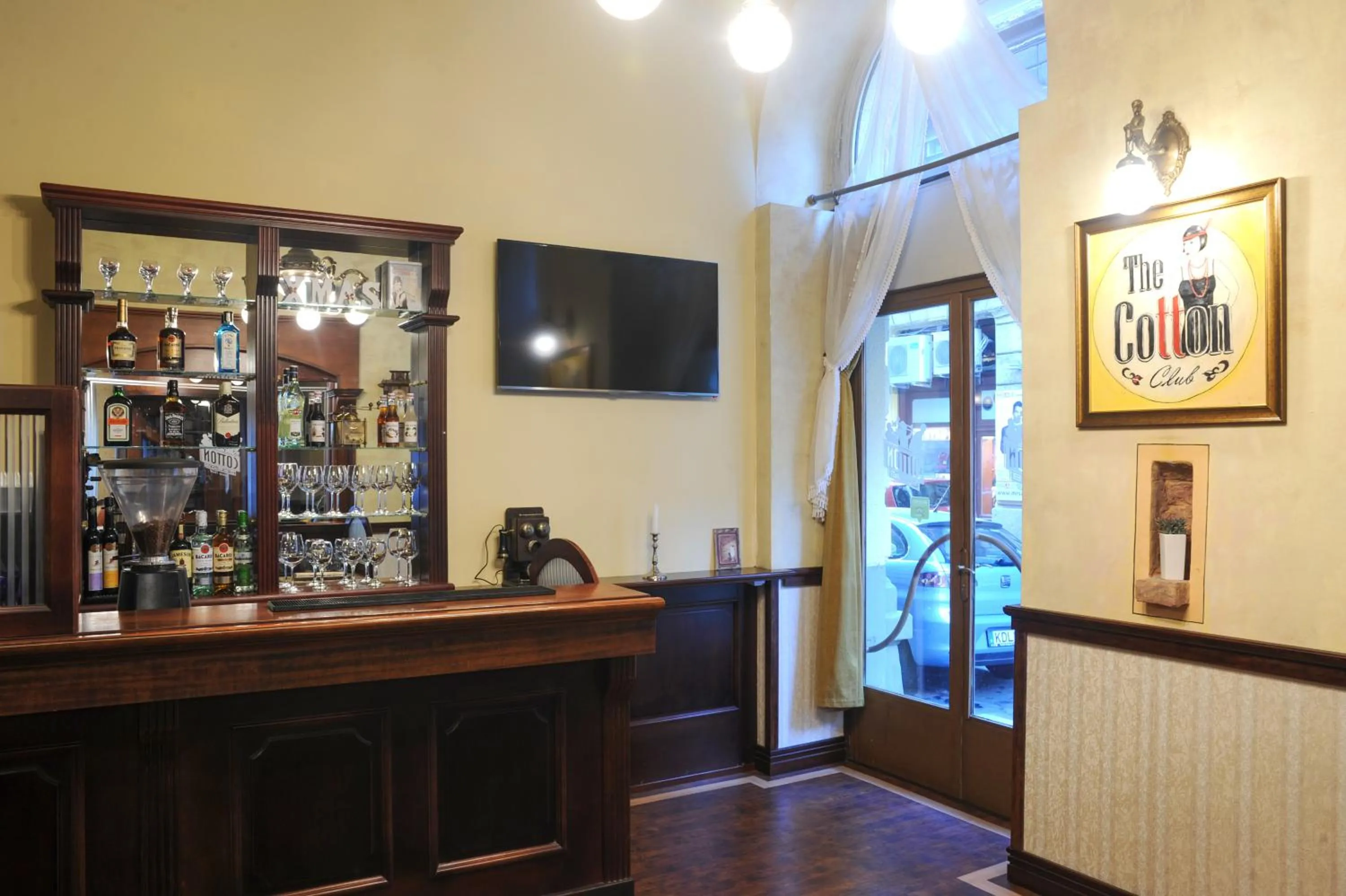 Lounge or bar in Cotton House Hotel Budapest