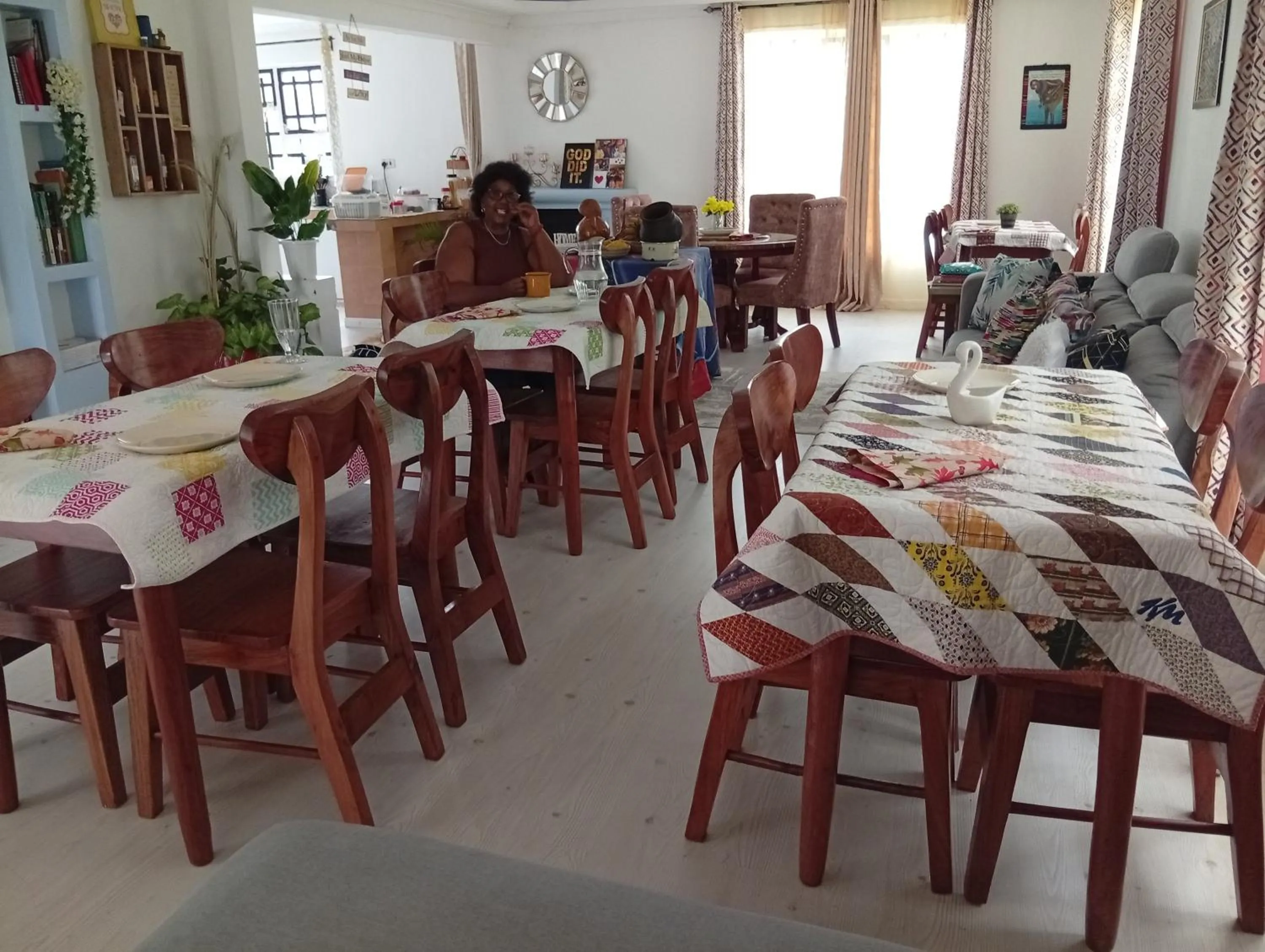 Restaurant/places to eat in Le Tai Village Homestay