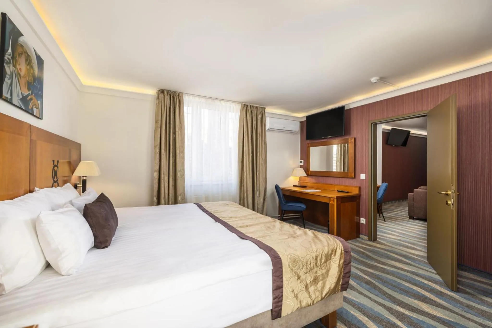 Bed in Carlton Hotel Buda Castle