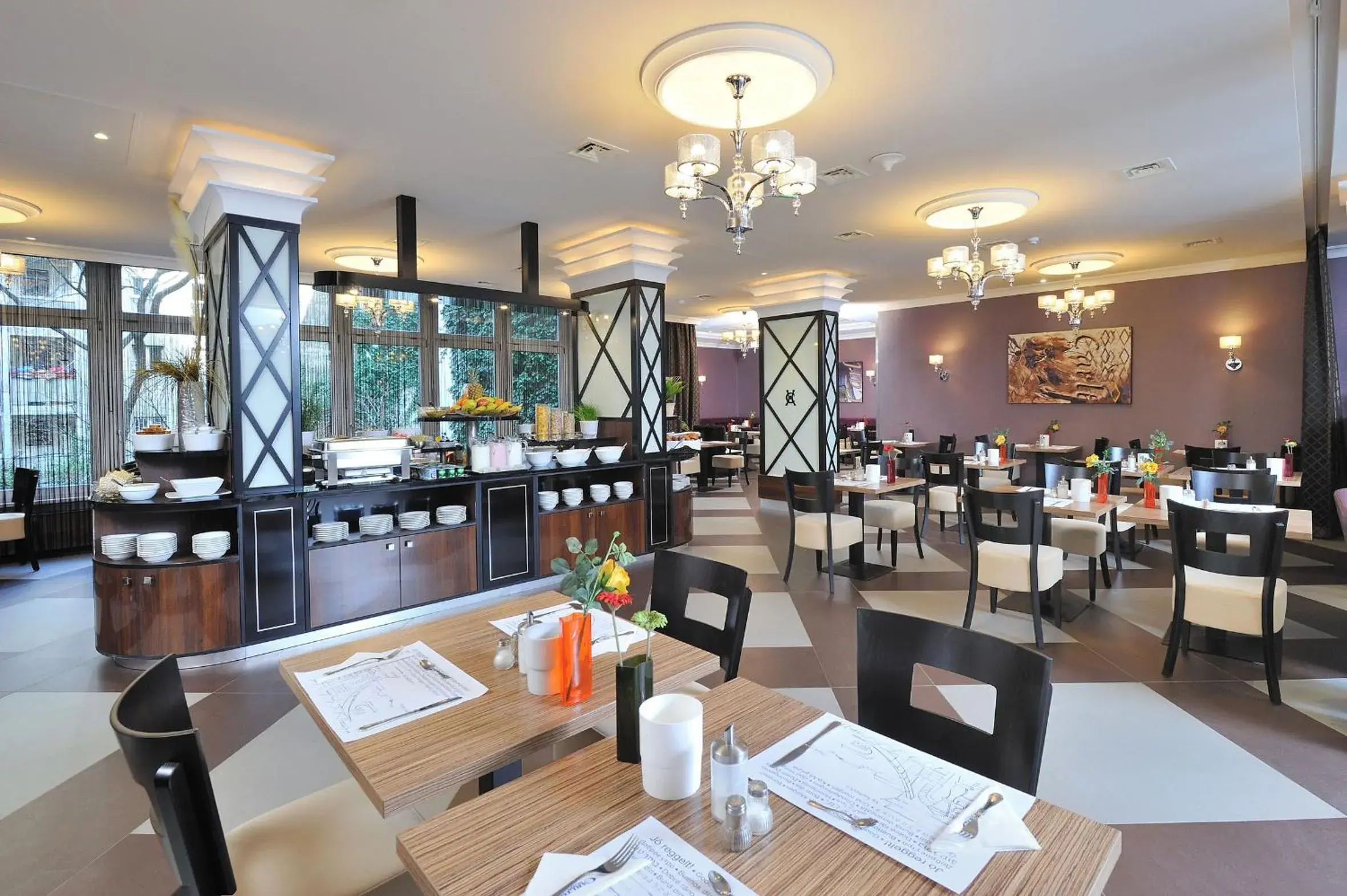 Restaurant/Places to Eat in Exe Carlton Hotel Budapest