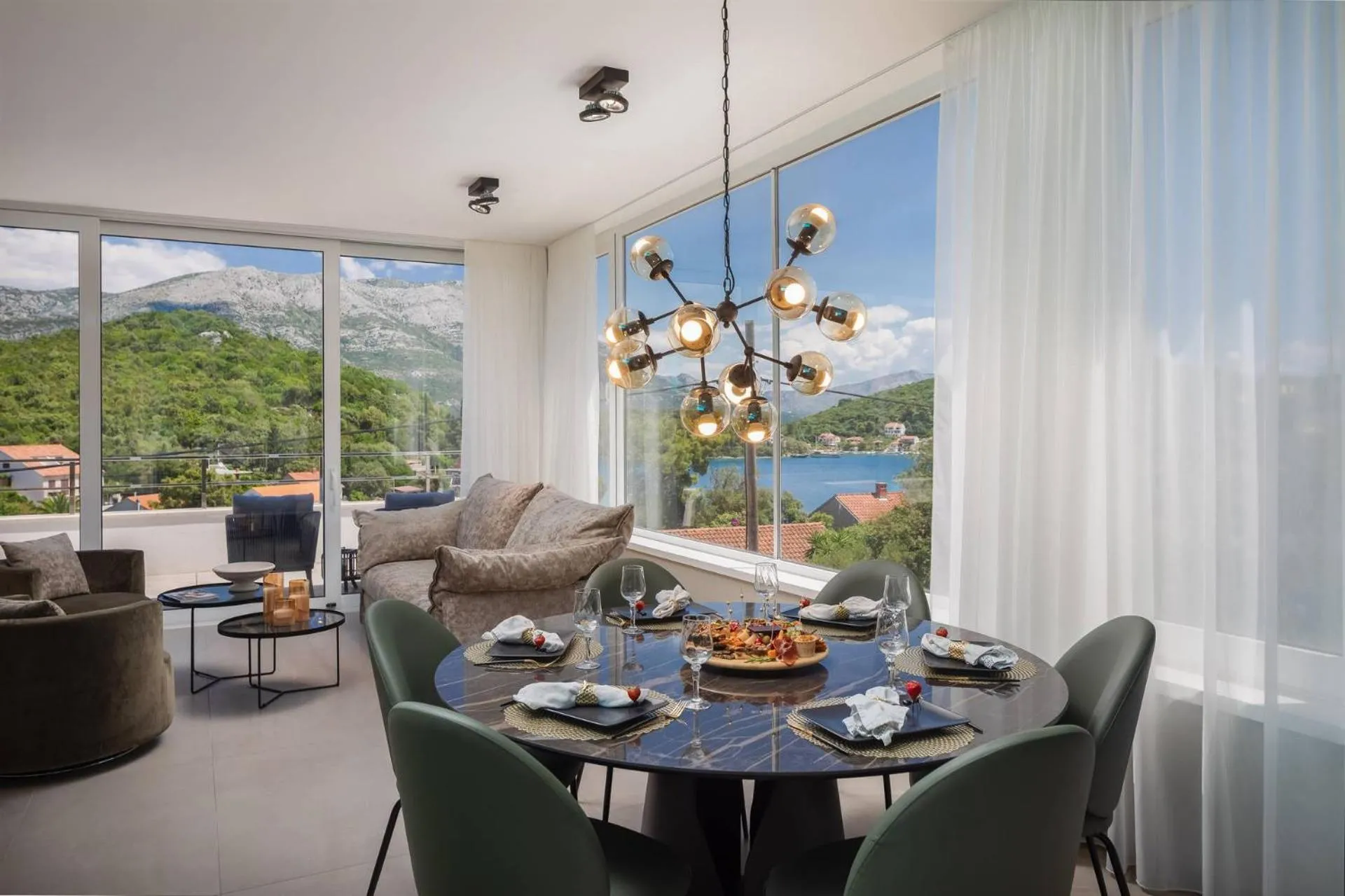 Dining area in Villa Buddha Bay