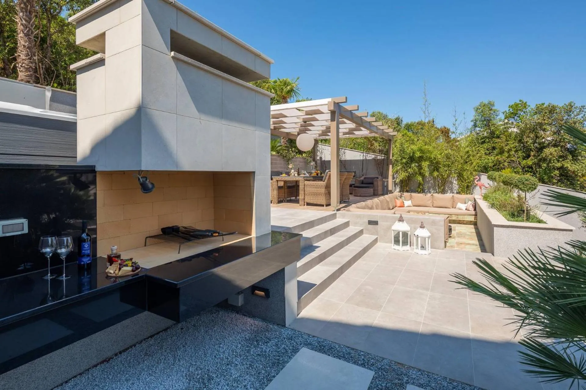 BBQ facilities in Villa Buddha Bay
