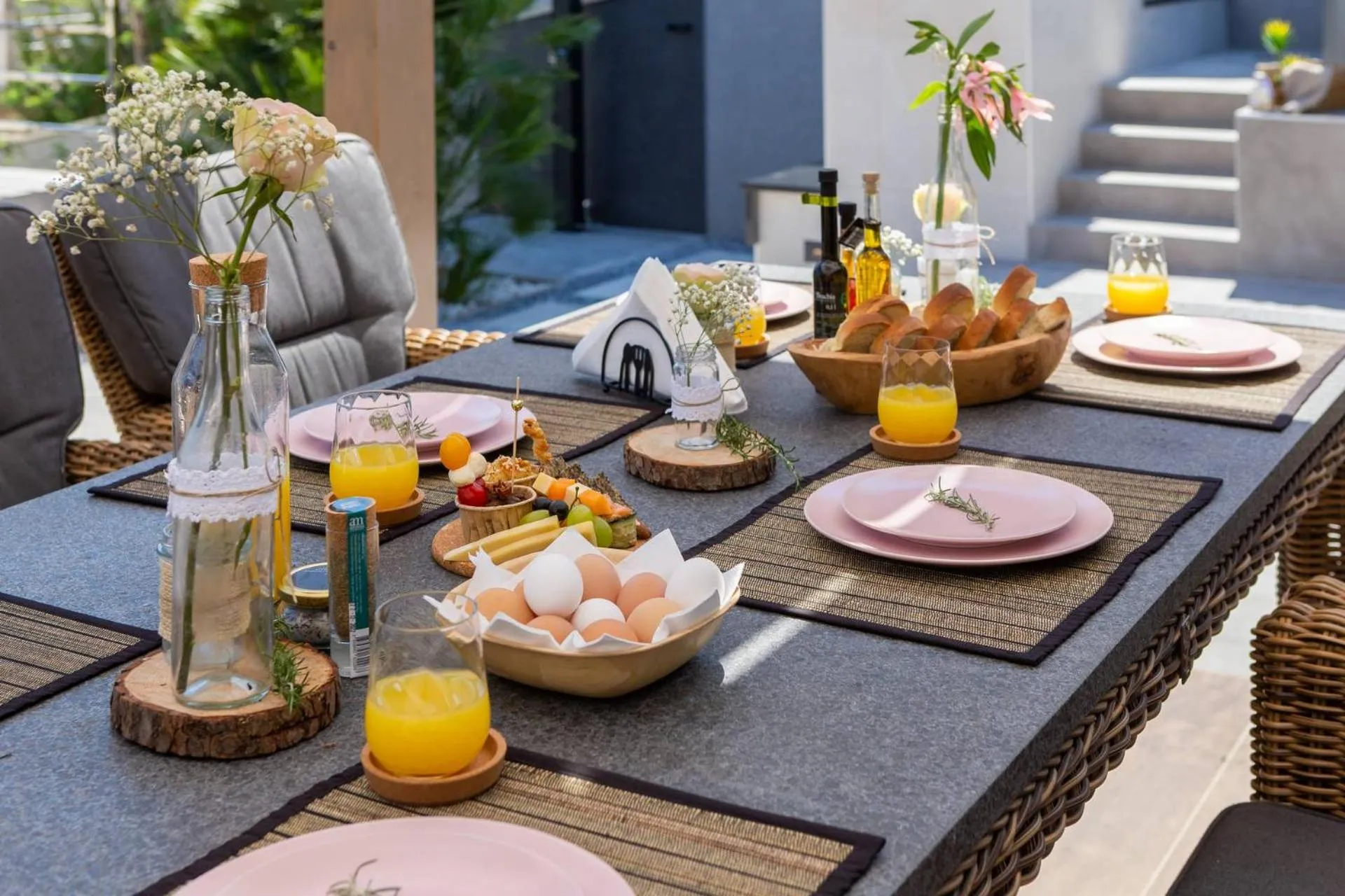Food and drinks in Villa Buddha Bay