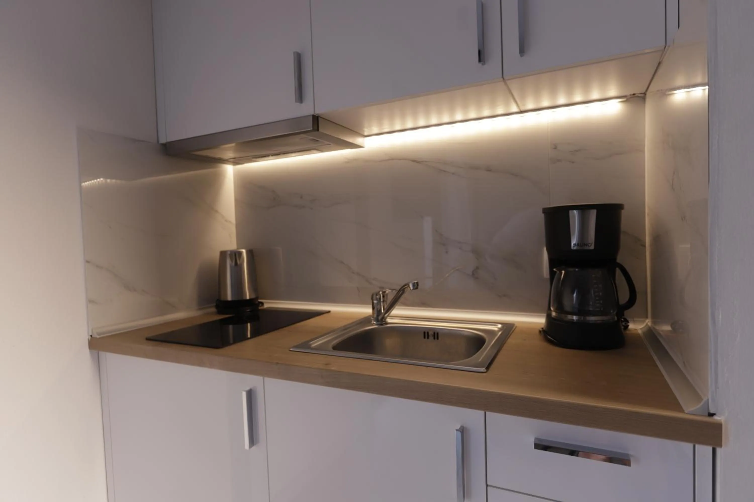 Coffee/tea facilities in San Giorgio Apartments Nikiti