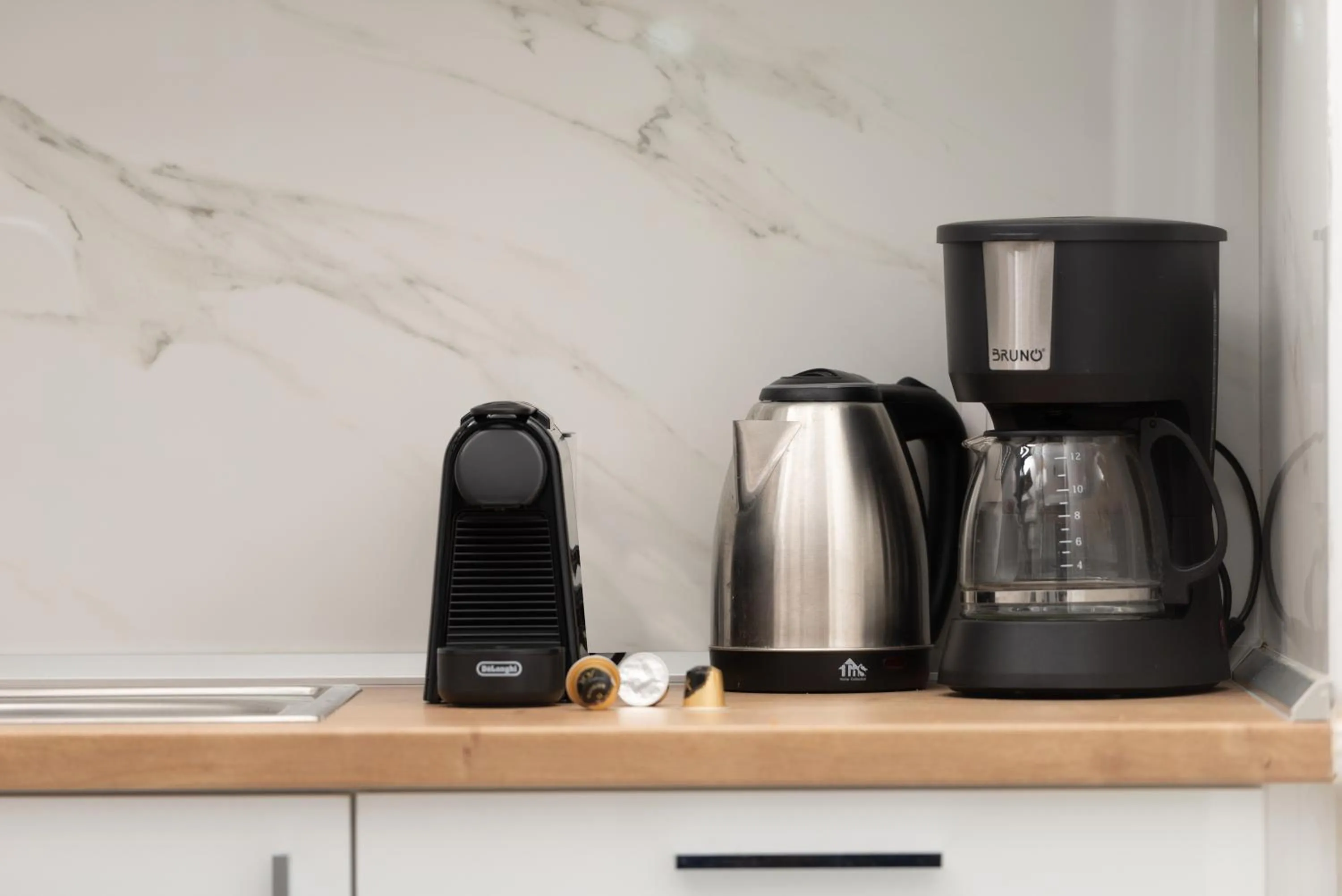 Coffee/tea facilities in San Giorgio Apartments Nikiti