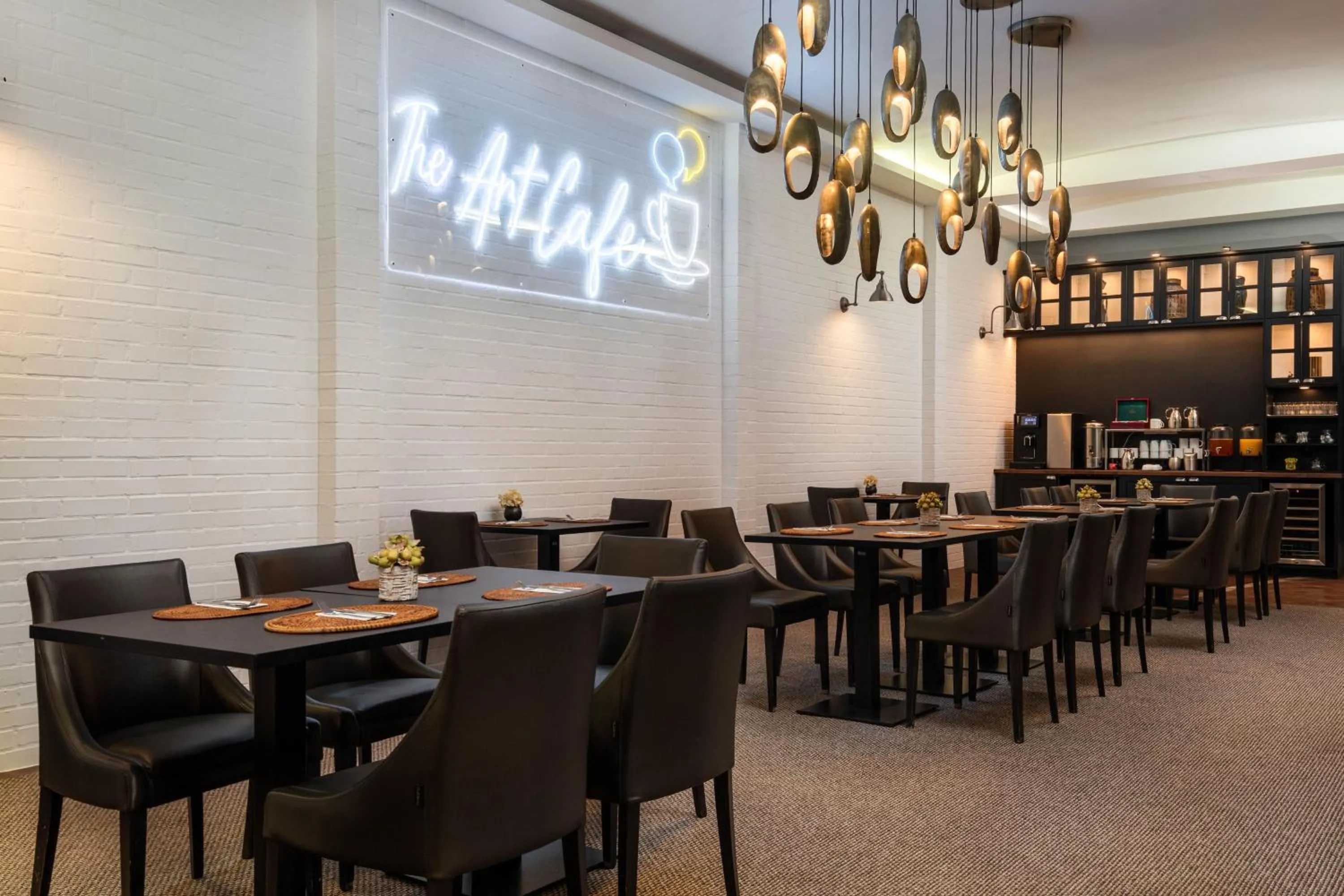 Seating area in Mamaison Residence Izabella Budapest