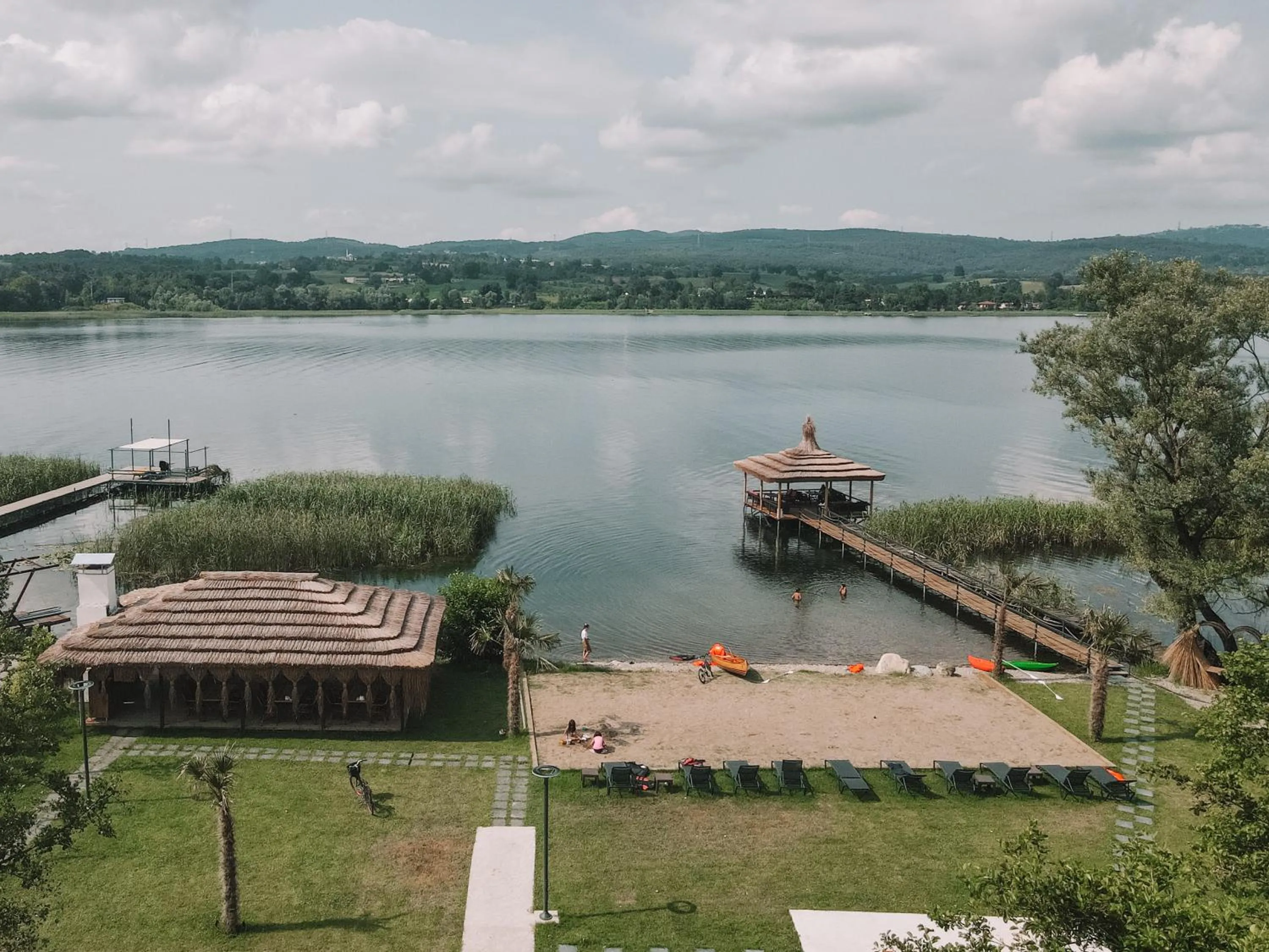 Beach in Dedeman Village Sapanca