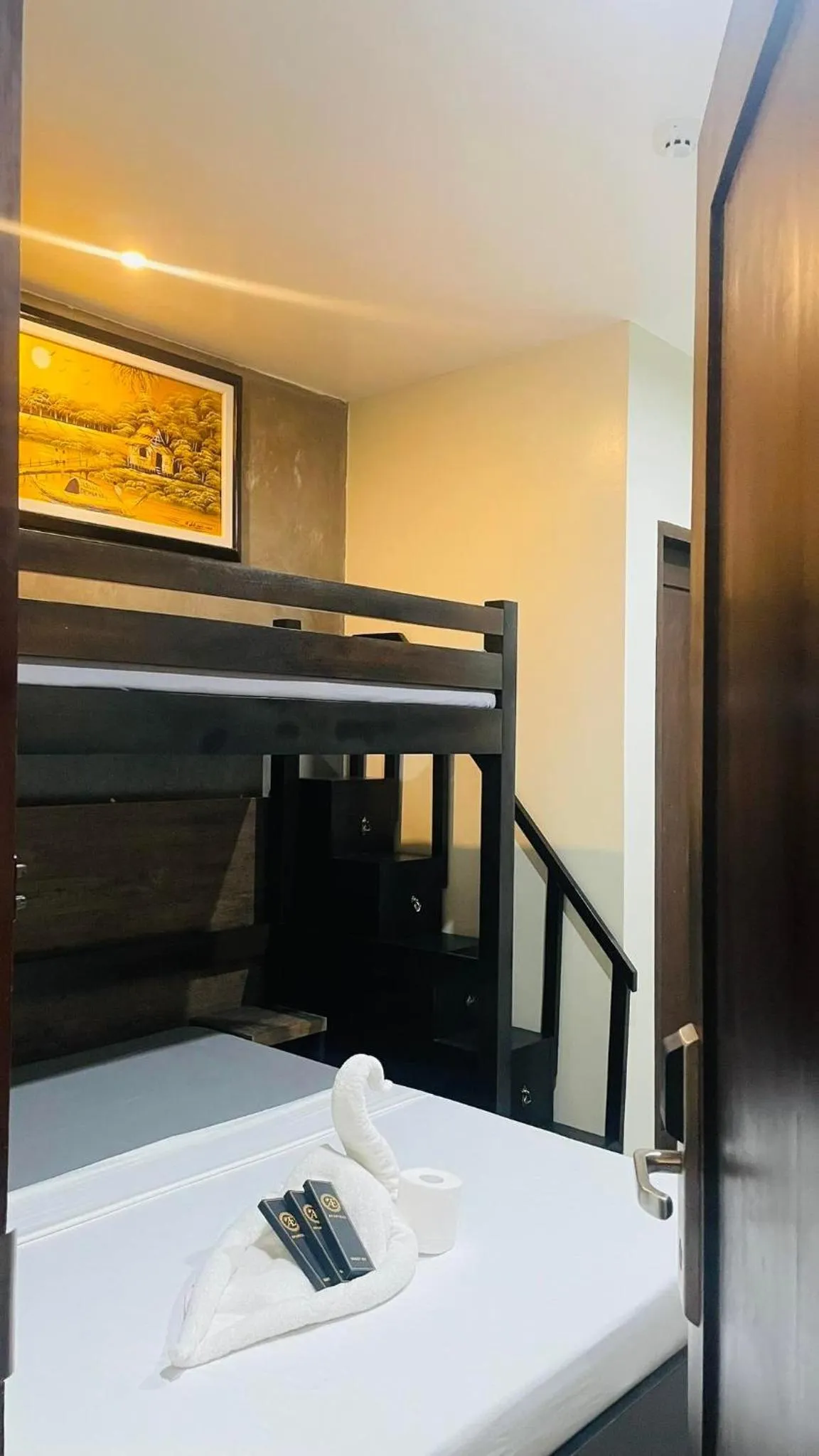 Bed in A&E Apartelle